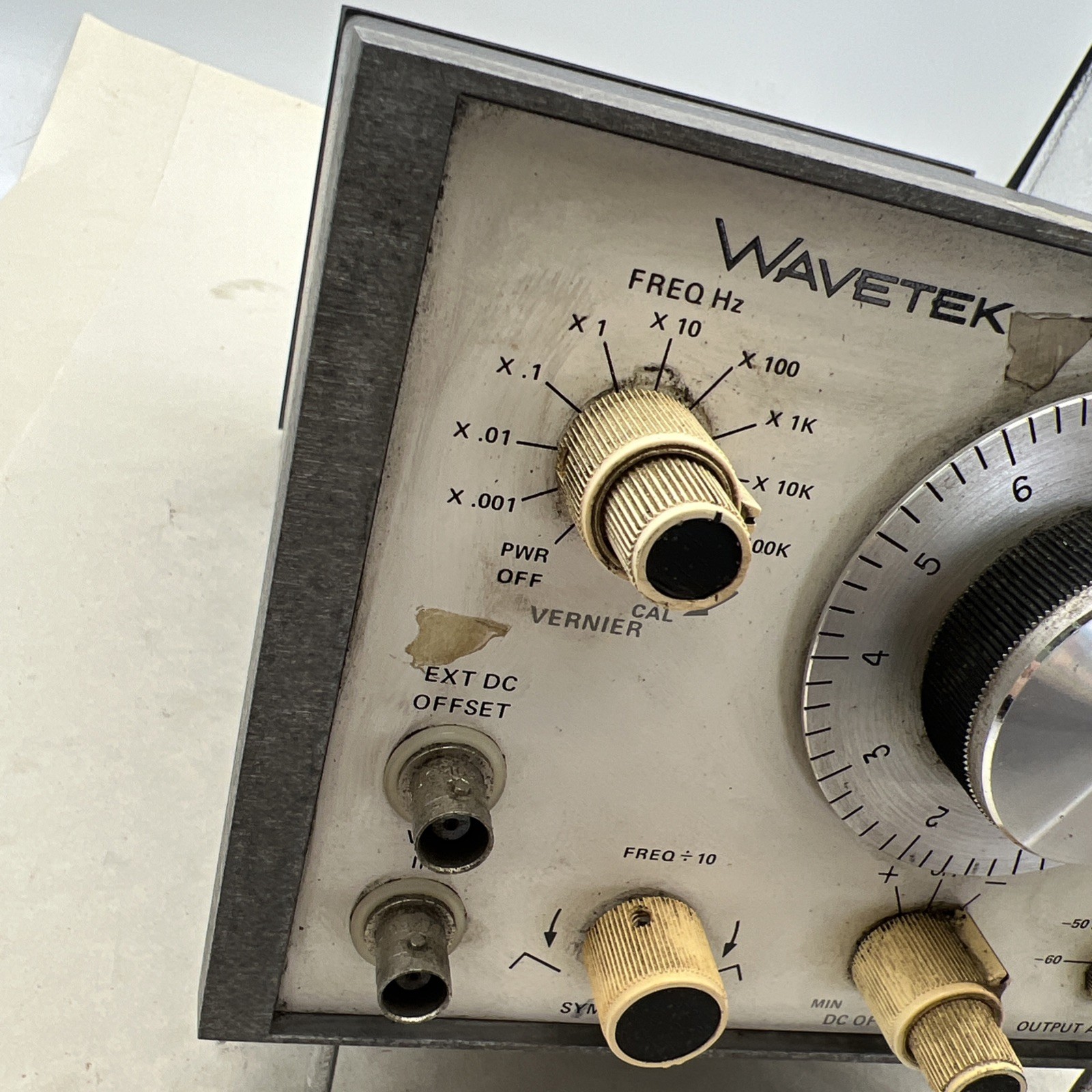 Wavetek HF VGC Voltage Controlled Noise Generator Model 142 PARTS ONLY UNTESTED