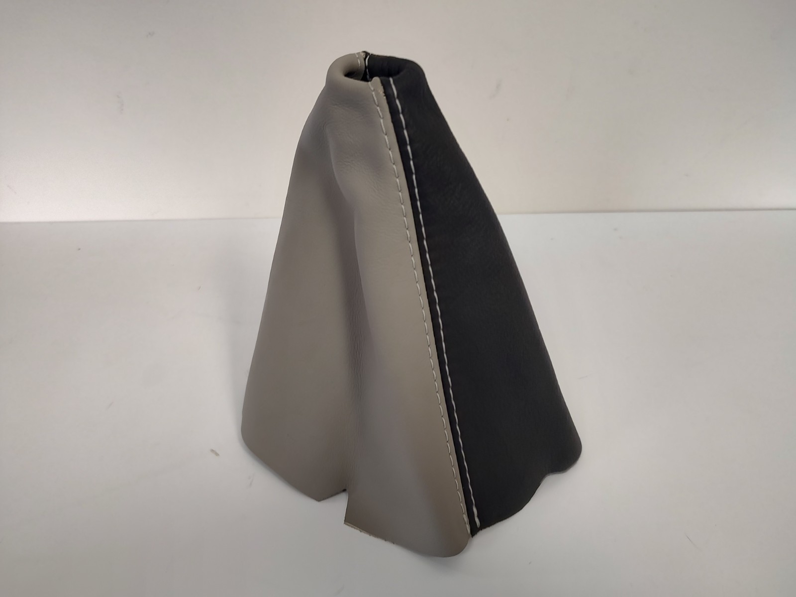 2005-13 C6 Corvette Manual Shift Boot Black & Titanium Leather Titanium Stitch