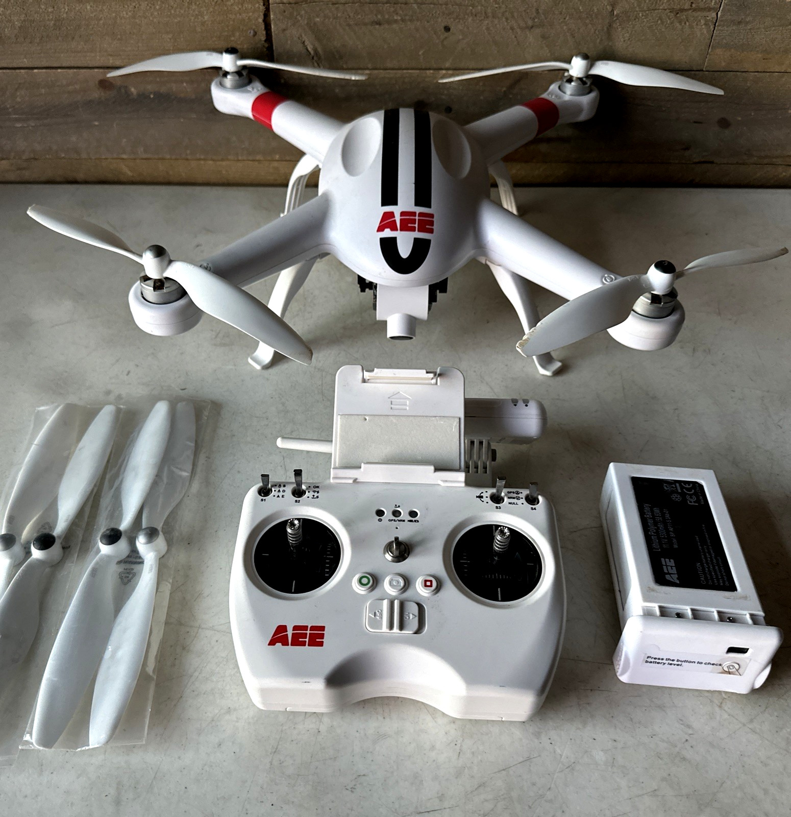 AEE Toruk AP10 Quadcopter Aircraft w Integrated 16MP FPV Camera Test No Charger