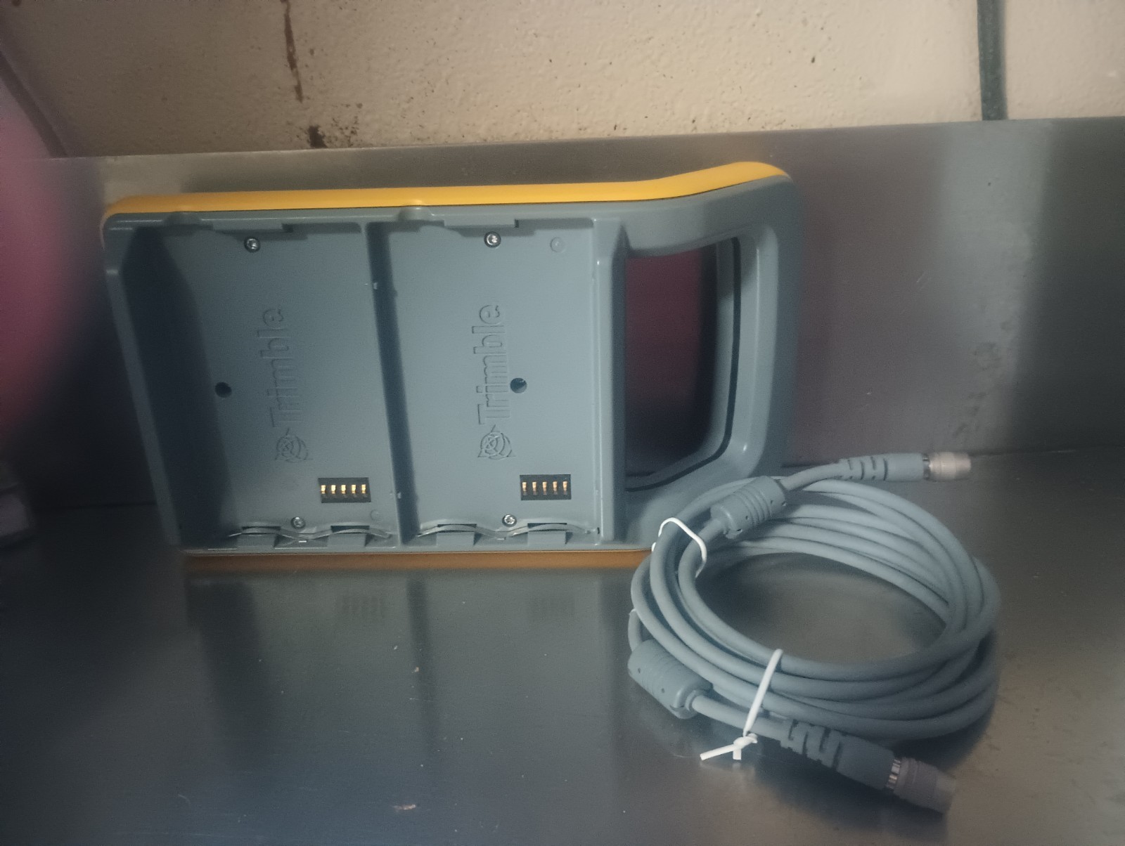 3 Bay Multi Battery Adapter For Trimble, PN:5936900