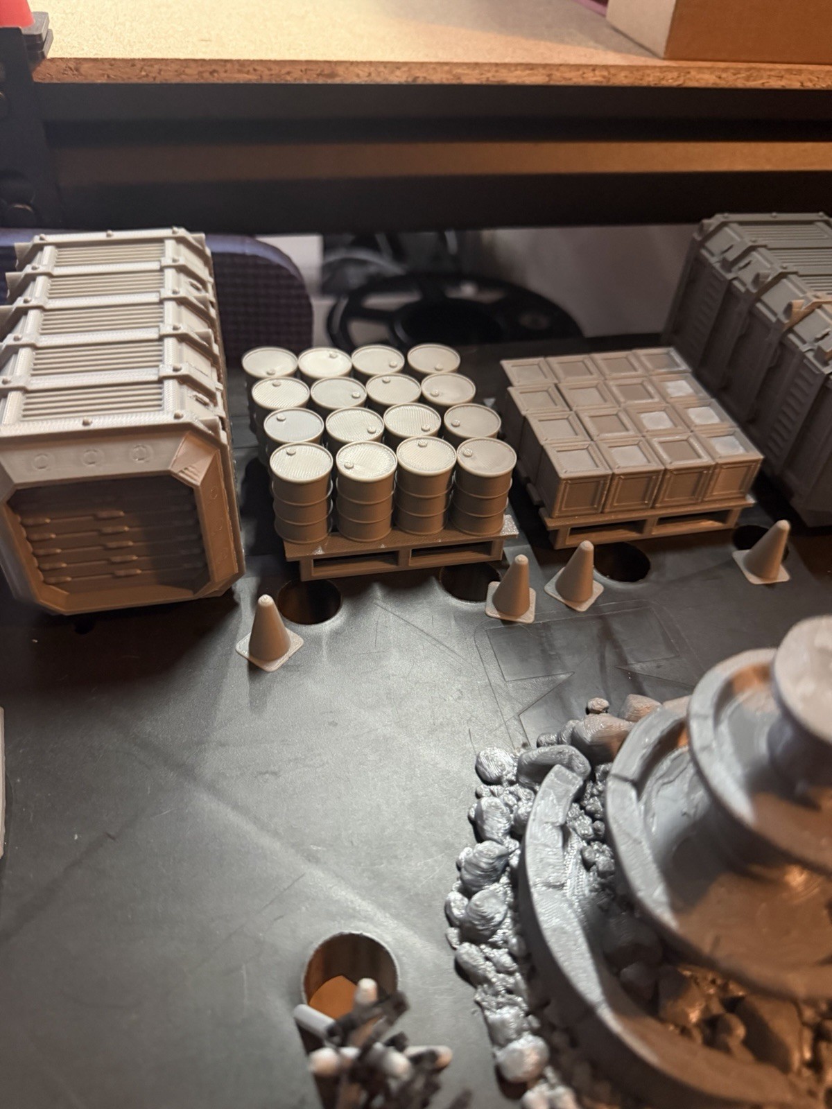 Warhammer DnD Compatible Destroyed Prison Gray Unpainted