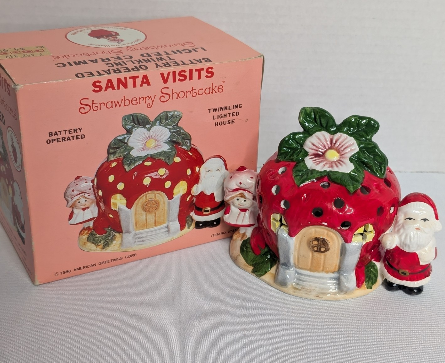 Vintage Santa Visits Strawberry Shortcake Lighted Ceramic House 1980 Read