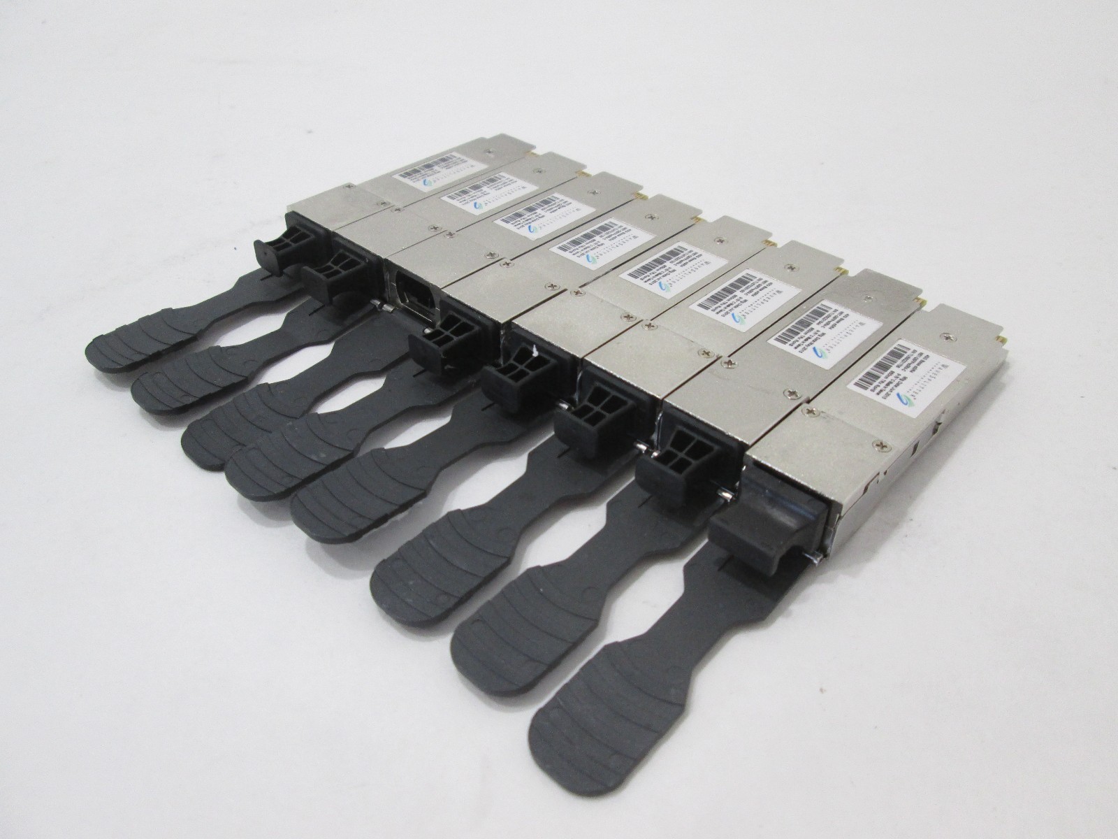 Lot of 8 Wavesplitter WST-QSFP+ESR4-C 40G Base QSFP+  850nm Optical Transceiver