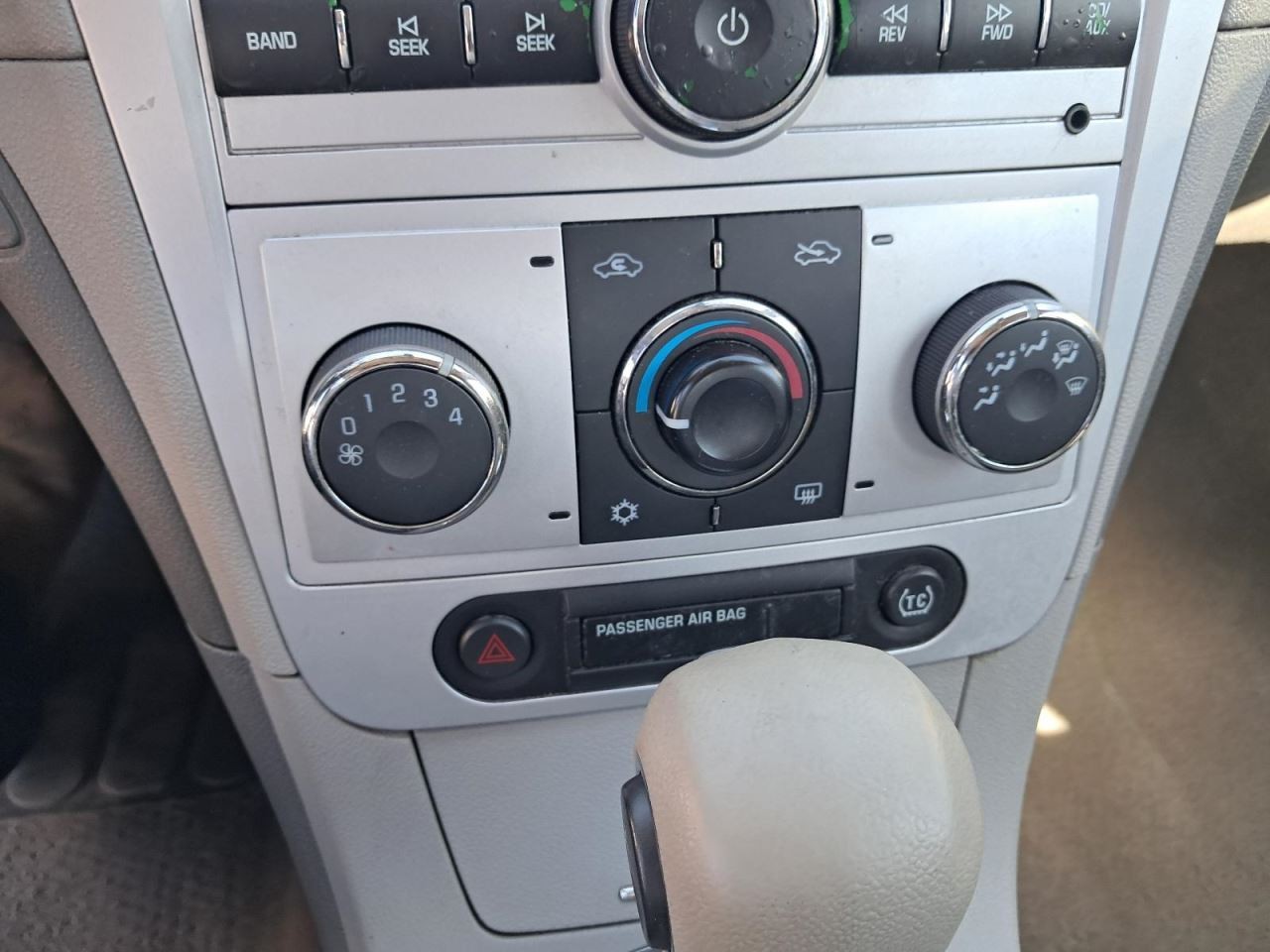 MALIBU 2011 Glove Box 4853408
