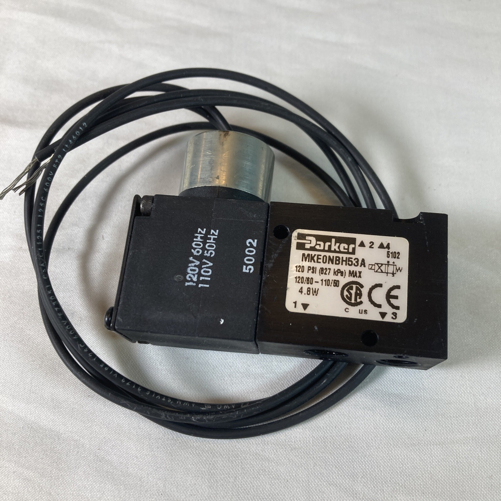 Parker Solenoid Valve MKE0NBH53A MK 4Way 1/8" Valve 120 Psi 120/60-110/50 4.8w
