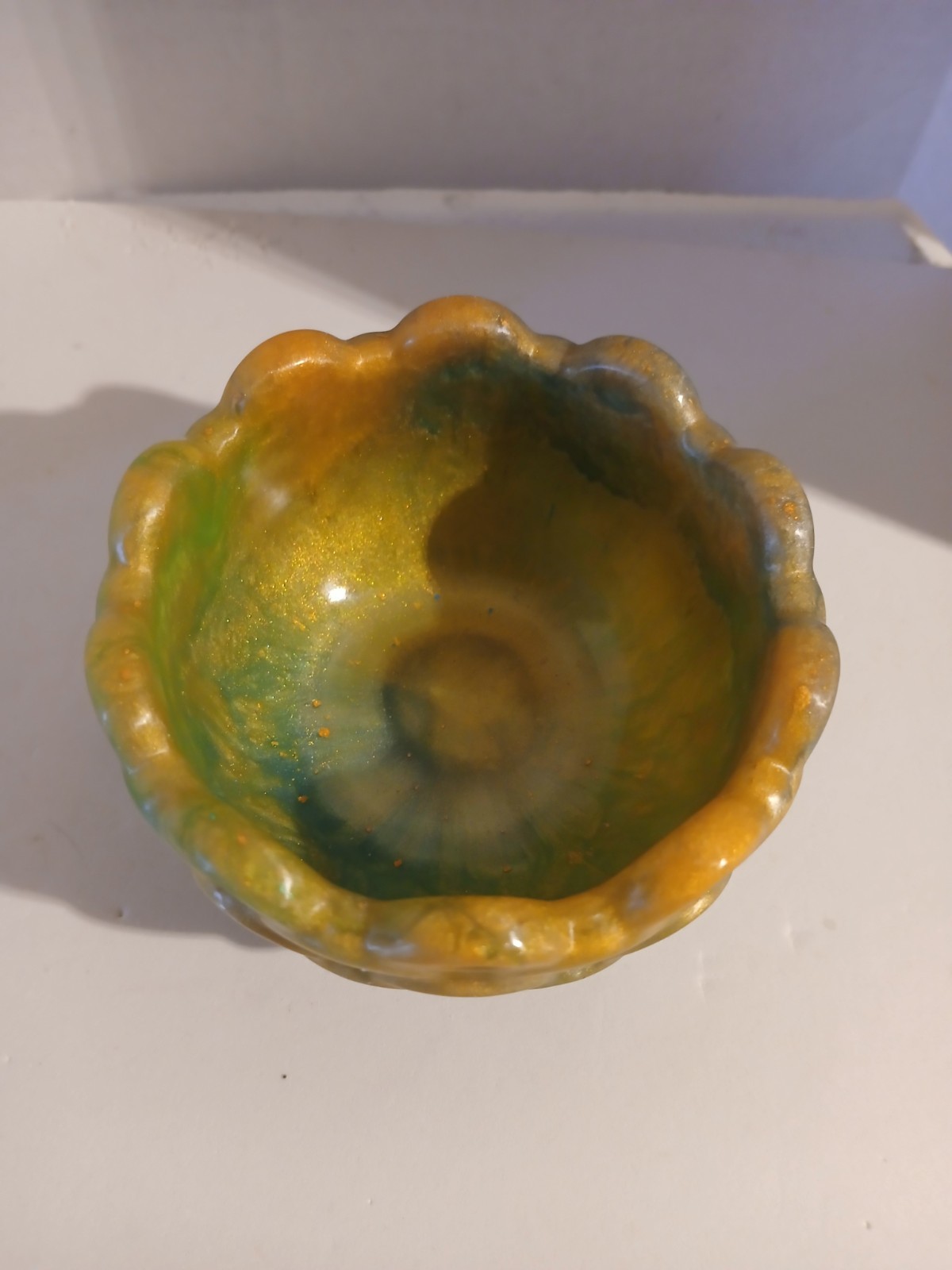 Handmade Epoxy Resin Trinket Bowl With Scallops Design
