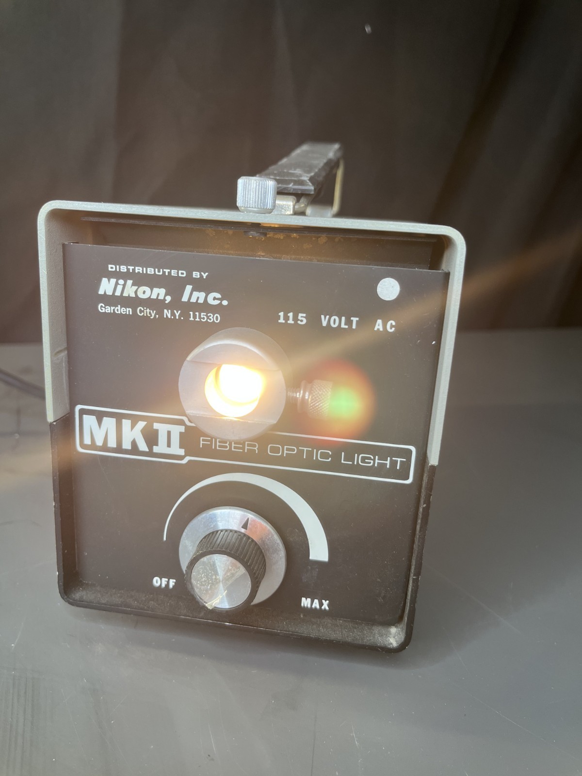 Nikon MK II Fiber Optic Microscope Illumination Light Source 150W, 115VAC