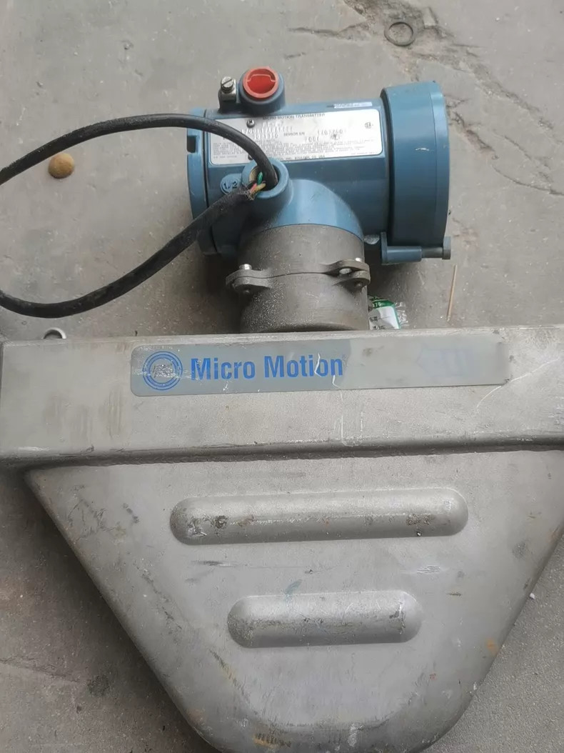 Micro Motion R100S128NCAAMZZZZUL Flow Sensor Used 1PCS