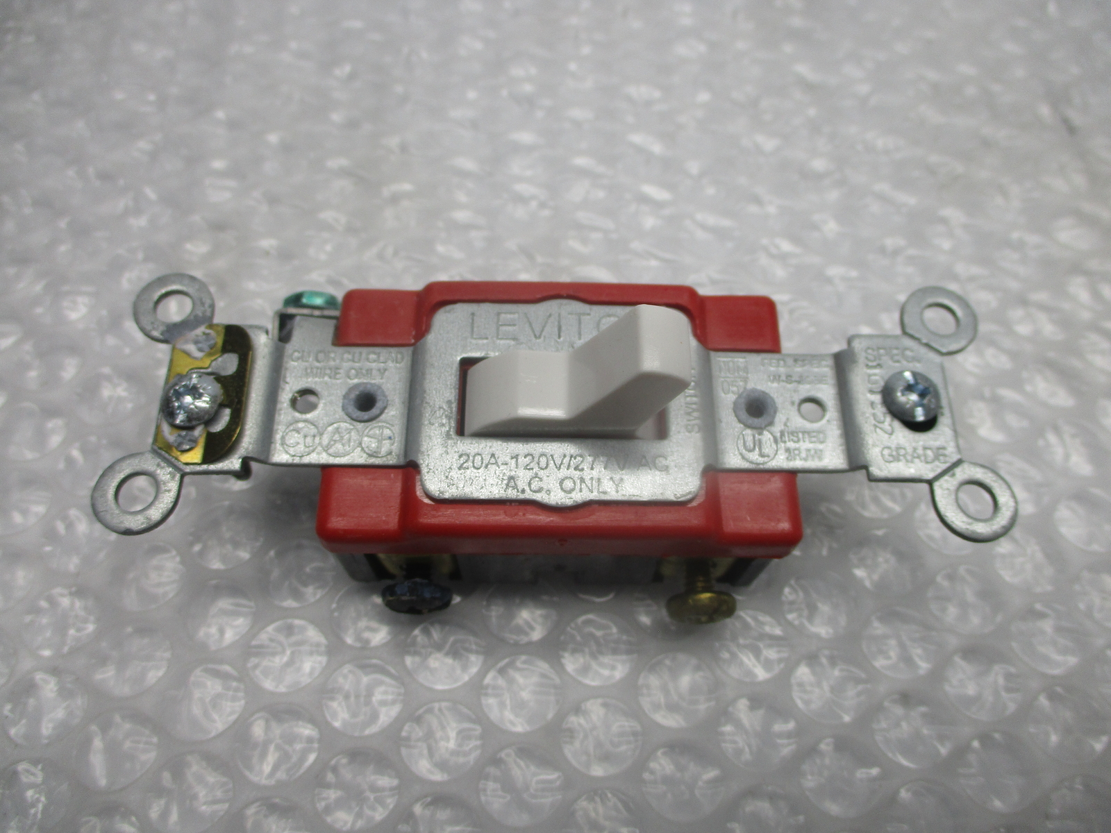 LEVITON 1223-2W TOGGLE SWITCH NSMP
