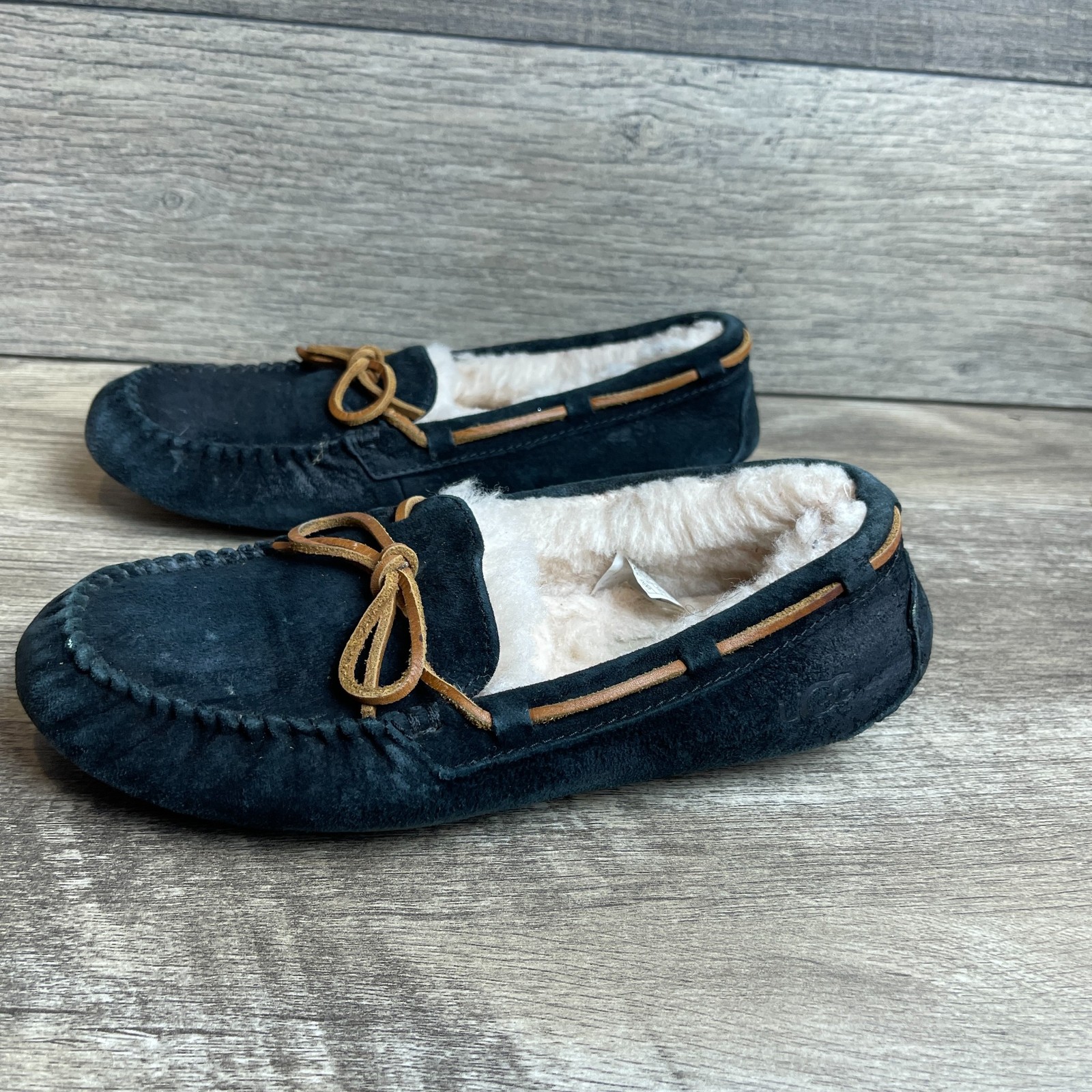 Ugg Dakota 5612 Women's 7 Slippers Black Suede Wool Casual Slip On Moccasin