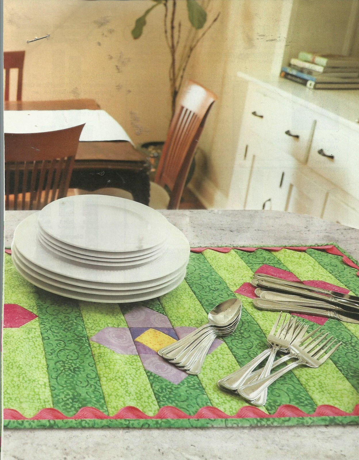E0043 PRETTY BLOSSOMS RUNNER QUILT PATTERN/INSTRUCTIONS