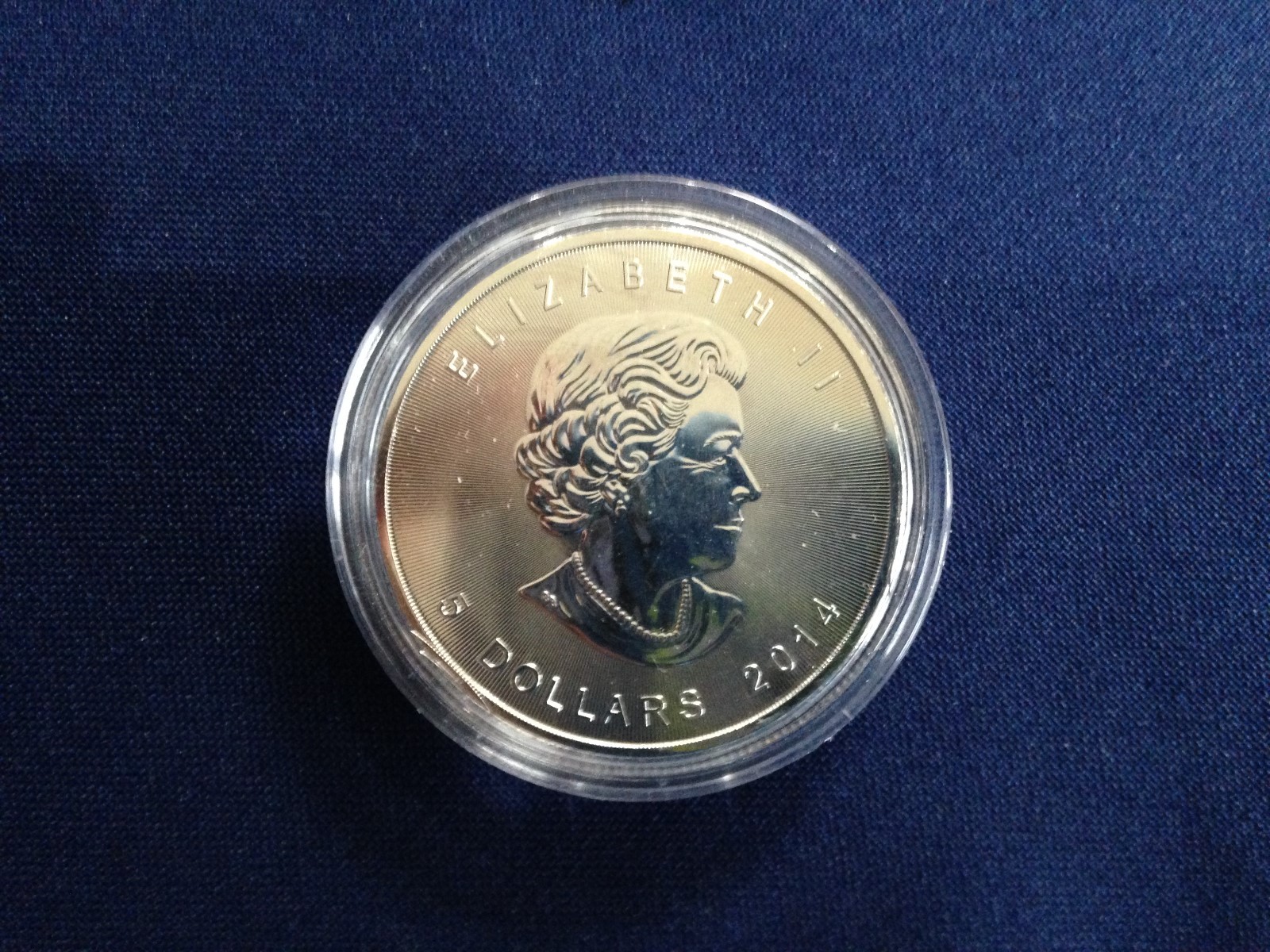 2014 Canada $5.00 Maple Leaf BU One Ounce .9999 E6117