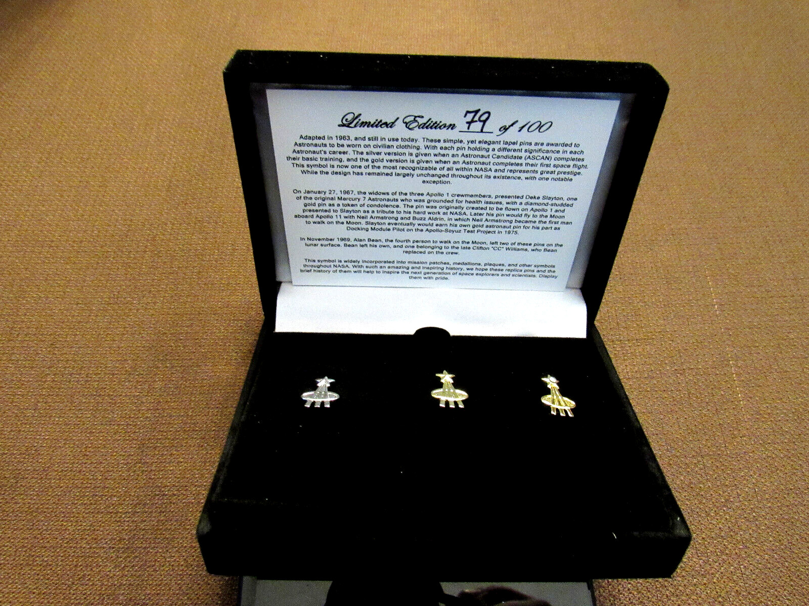ASTRONAUT LIMITED EDITION PIN SET NASA APOLLO ARTEMIS BEAUTY # 79 LAST FEW LEFT