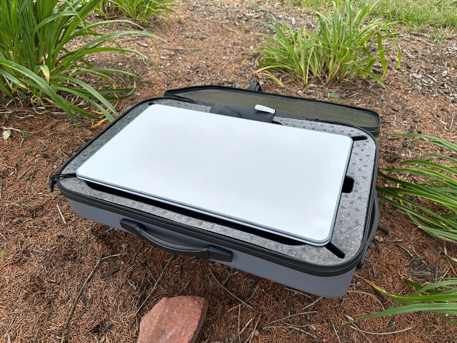 Official Starlink Hard Shell Travel Case FOR RECTANGULAR STARLINK KIT V2 GEN 2