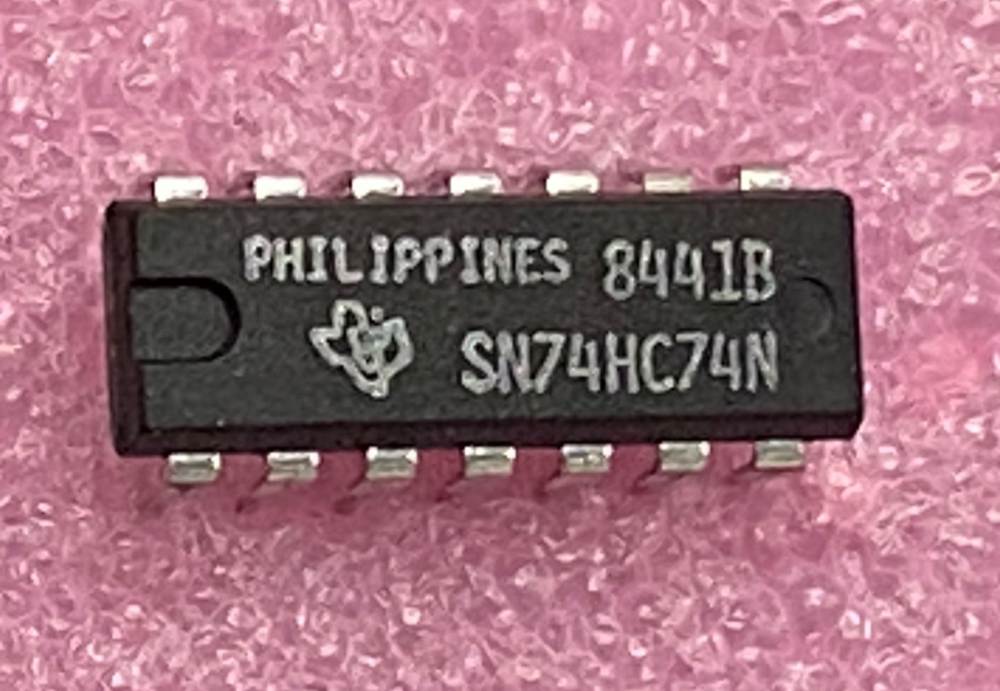 Texas Instruments SN74HC74N dual D flip-flop set/reset Integrated Circuit