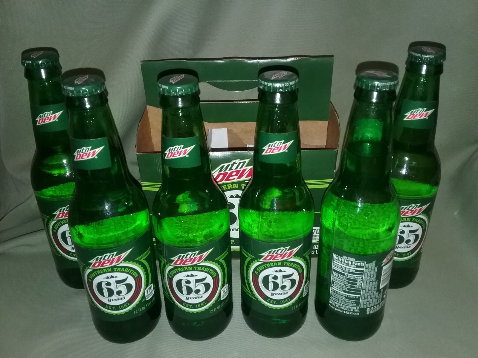 6-Pack FULL Mountain Dew 12 oz Bottles 65 Years Southern Tradition 2012 Carrier