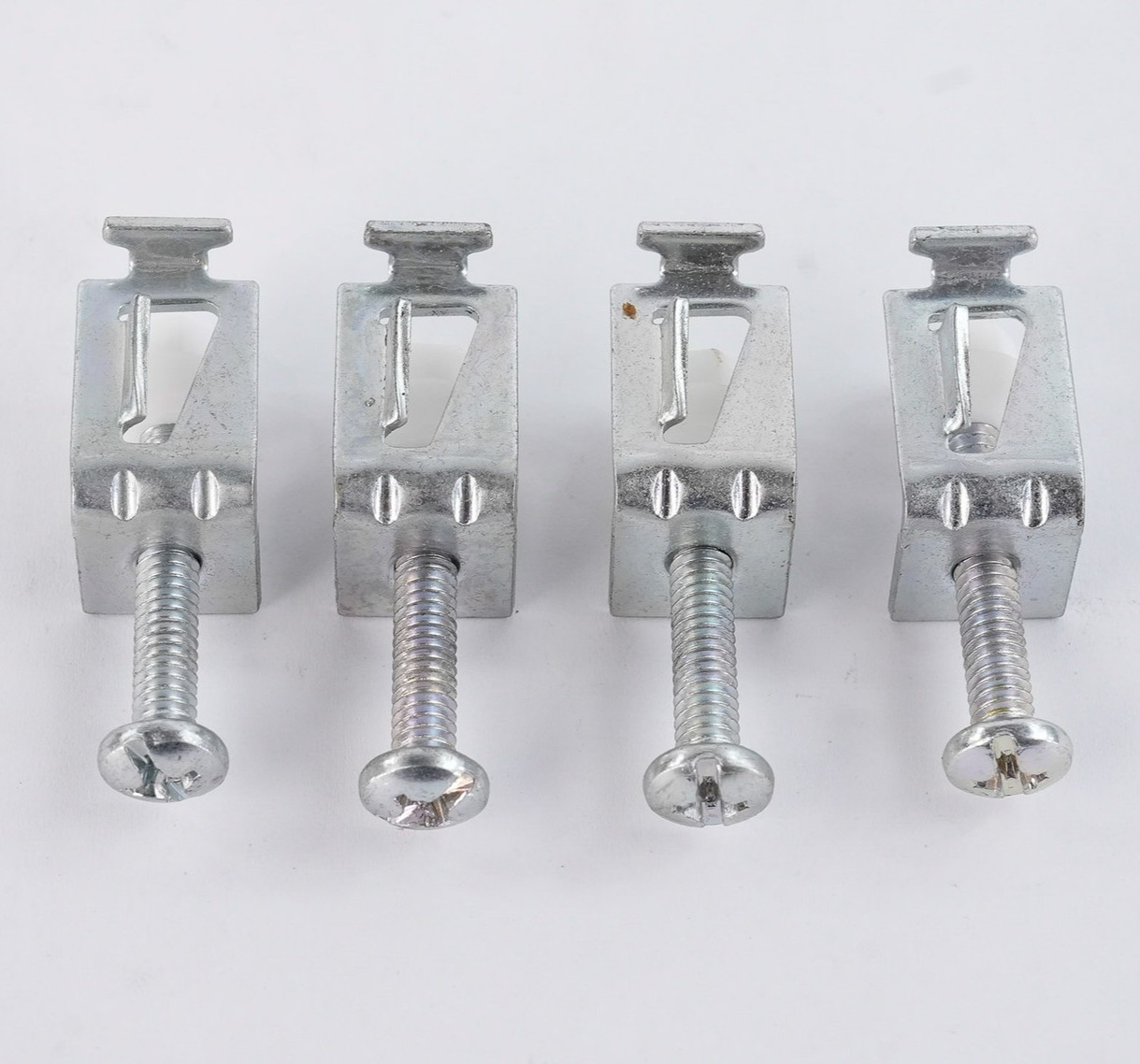 Allen Bradley 2711P-RMTC PanelView Mounting Clips 2711PRMTC (Pack of 4)
