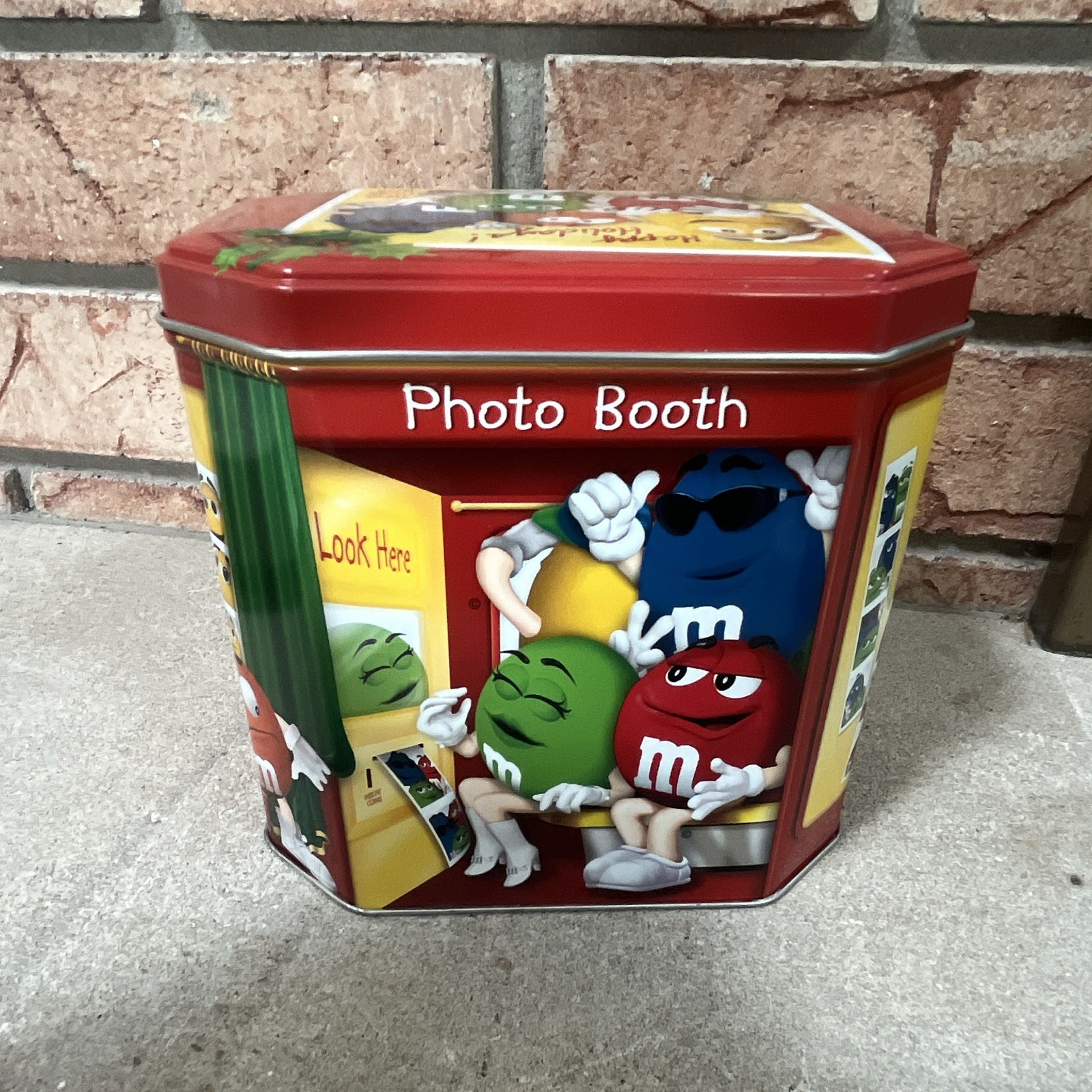 M&M's Photo Booth Happy Holidays Limited Edition Tin Canister 2004