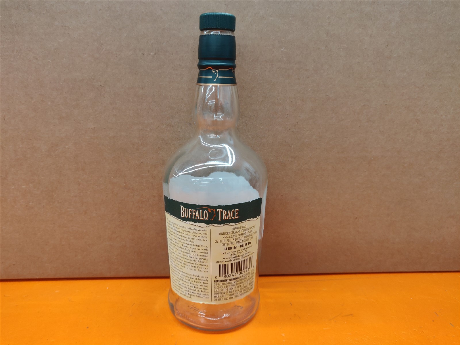 ⭐️⭐️⭐️⭐️⭐️ Empty 750mL Buffalo Trace Clear Glass Bottle for Crafts/Decor/Upcycle
