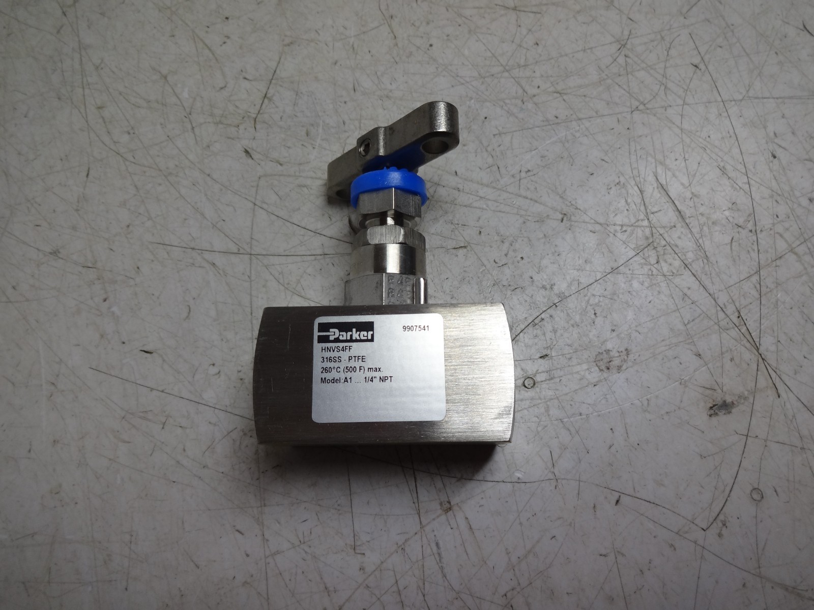 New Parker HNVS4FF-GR Needle Valve
