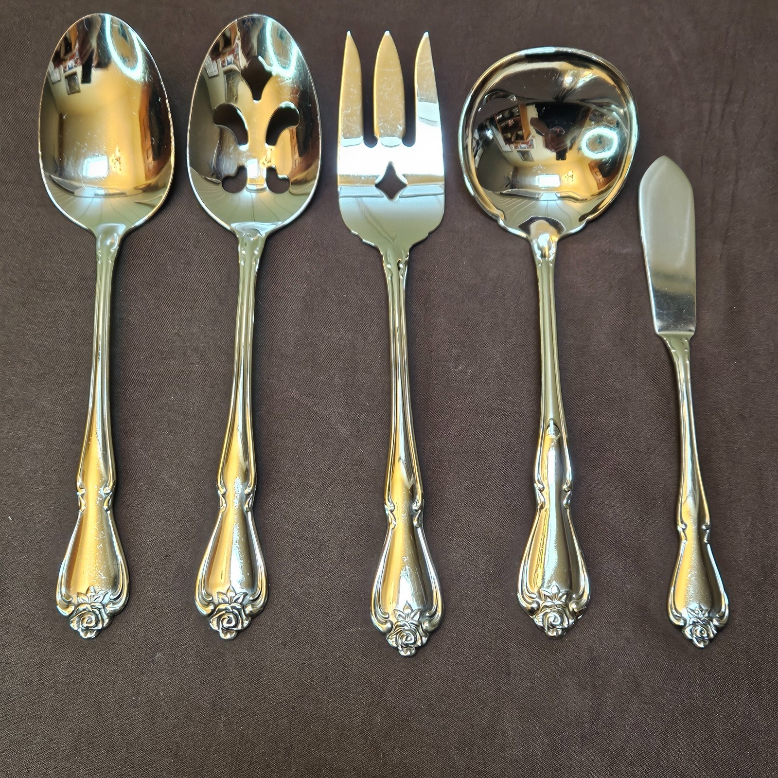 Onieda ARBOR ROSE Stainless Flatware 65 Piece 10ea 6 pc Place Settings 5 Serving