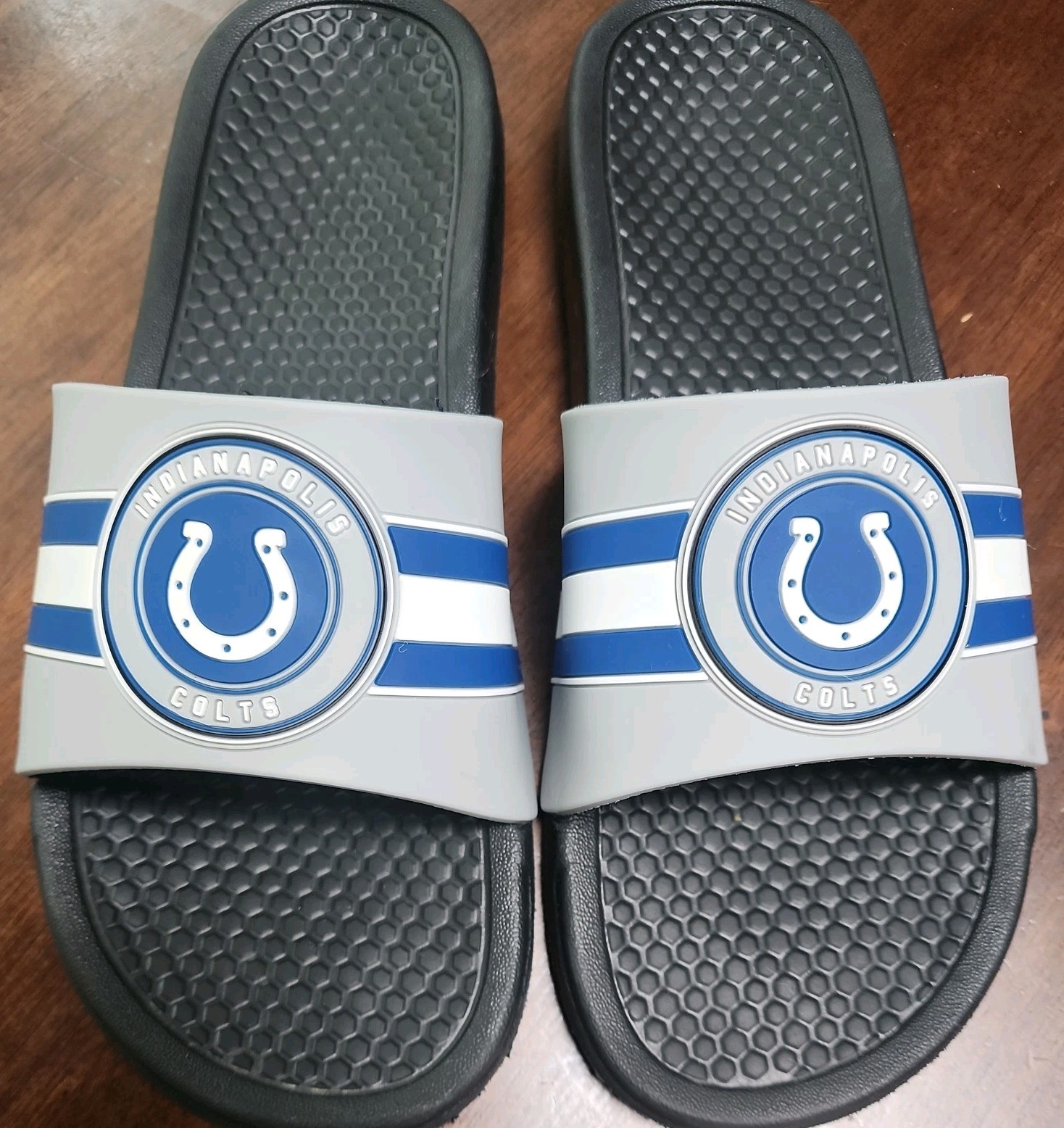 Indianapolis Colts Mens Slides M-9/10  Gray, Blue & White T15