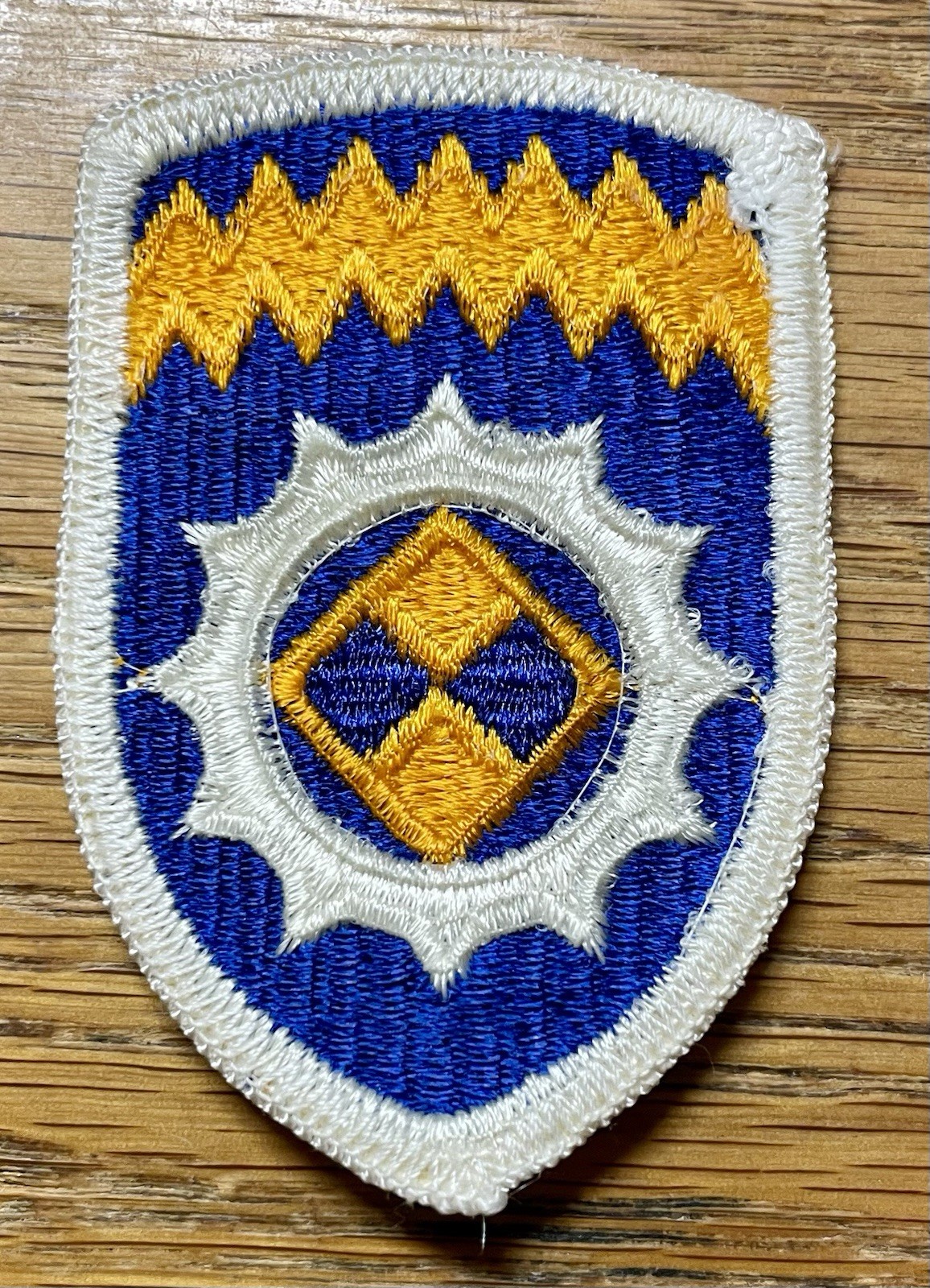 ORIGINAL 1966-1970’s US ARMY ALASKA SUPPORT COMMAND PATCH - MERROWED EDGE -GLOWS