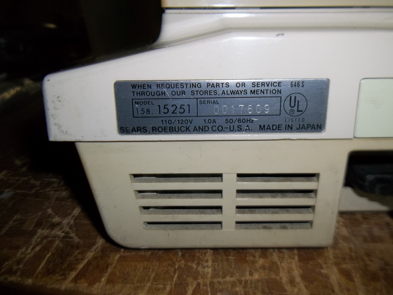 Vintage Kenmore 1525 Sewing Machine W/ Case & Manual