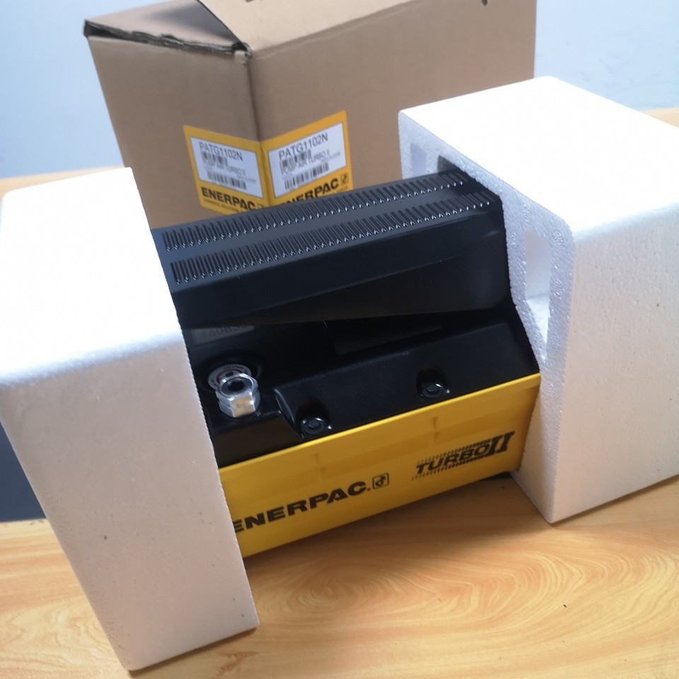 ENERPAC Turbo II Air Hydraulic Pump PATG1102N