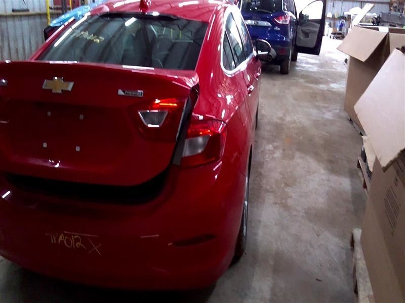 Passenger Right Front Spindle/Knuckle Fits 16-19 CRUZE 103804578