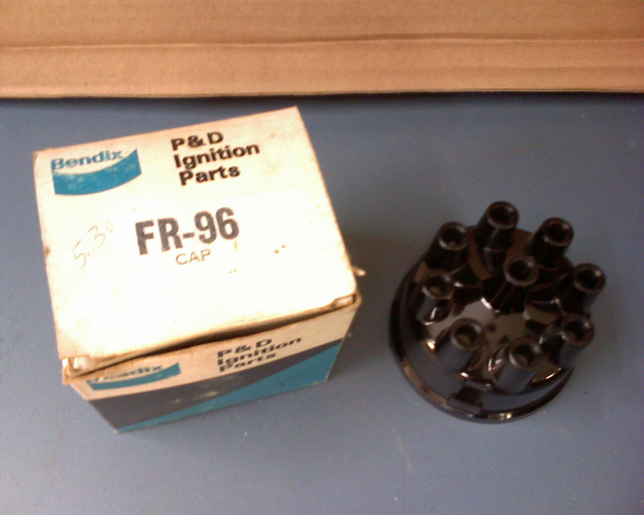 BENDIX P&D Distributor Cap FR-96  8 Cylinder