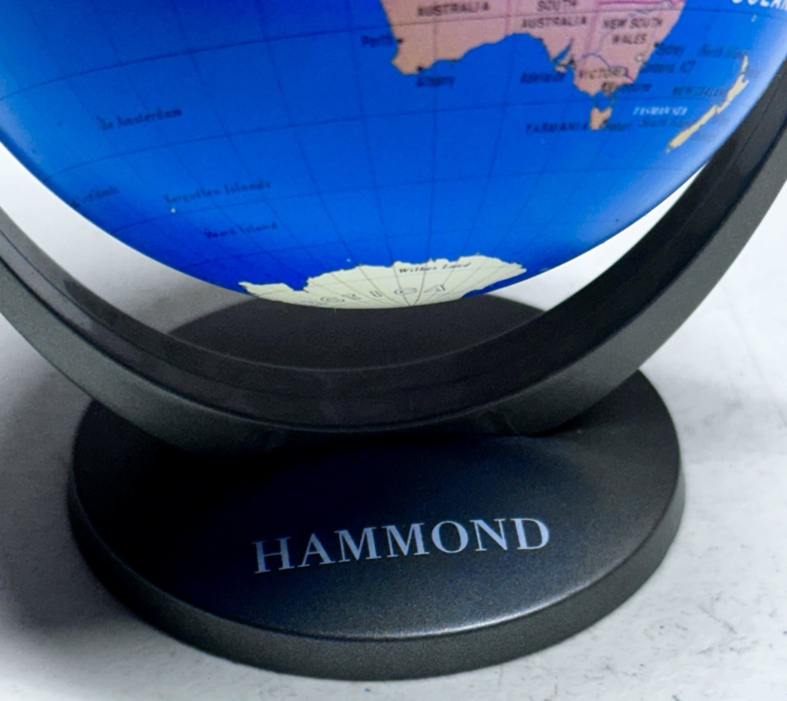 Hammond World Spinning Magnetic Globe Table Top 6"
