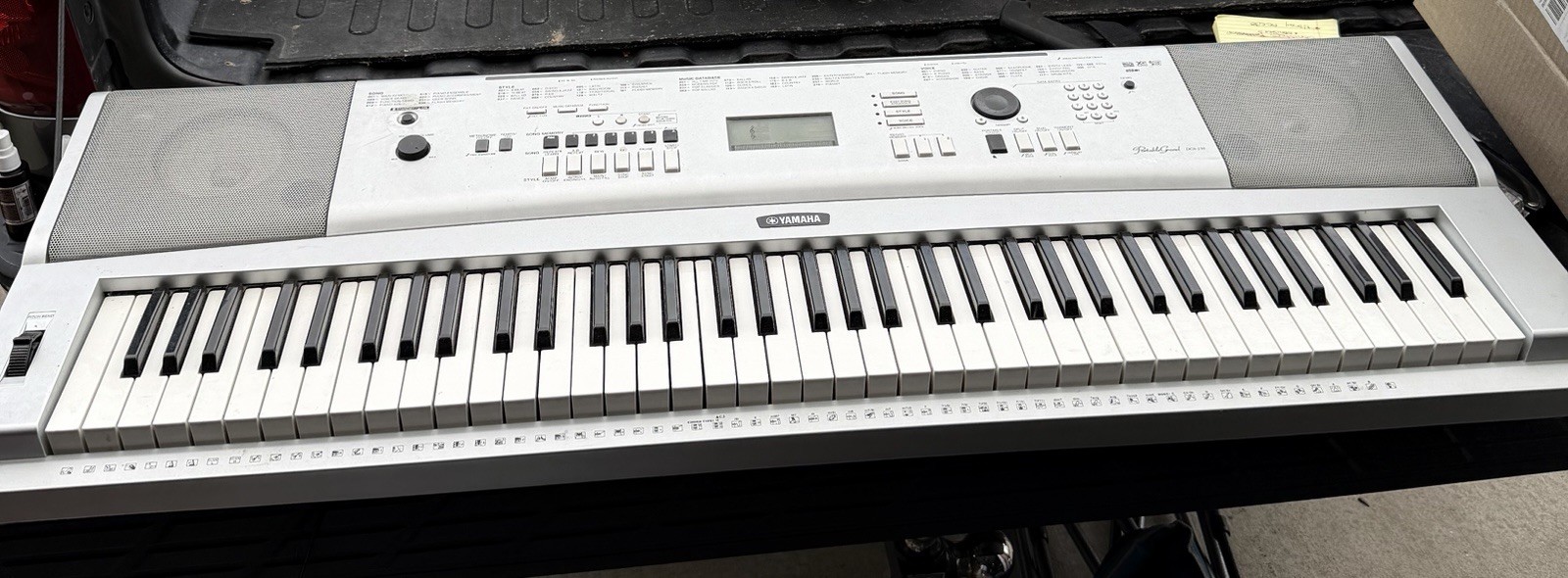 Yamaha Portable Grand DGX-230 76-Key Digital Keyboard -