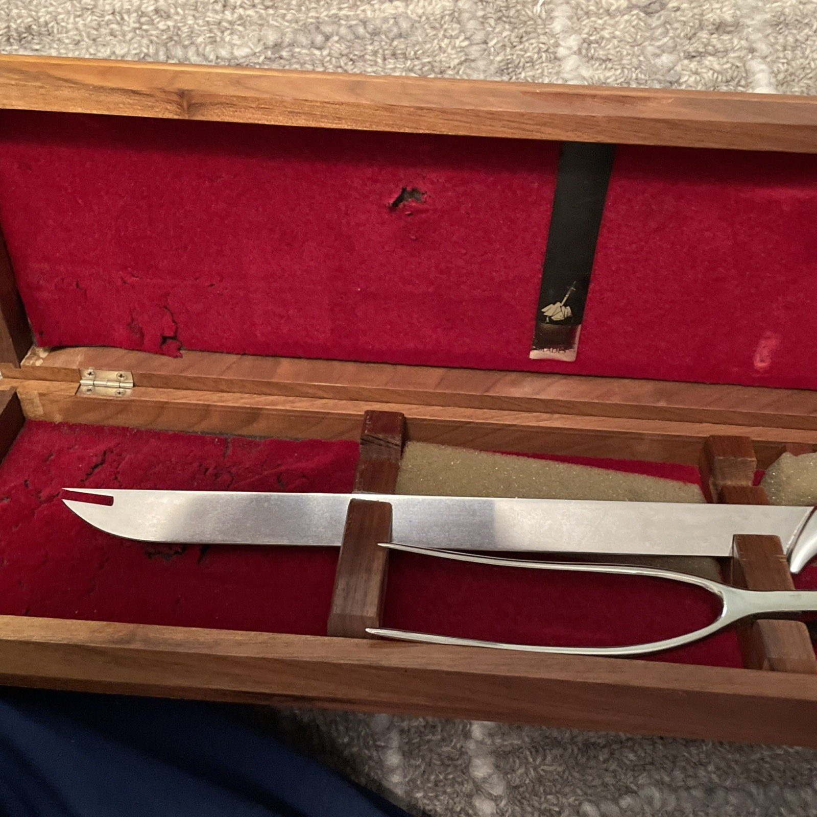 GERBER LEGENDARY BLADE CARVING SET 2 WALNUT CASE. No Sharpening Tool Vintage