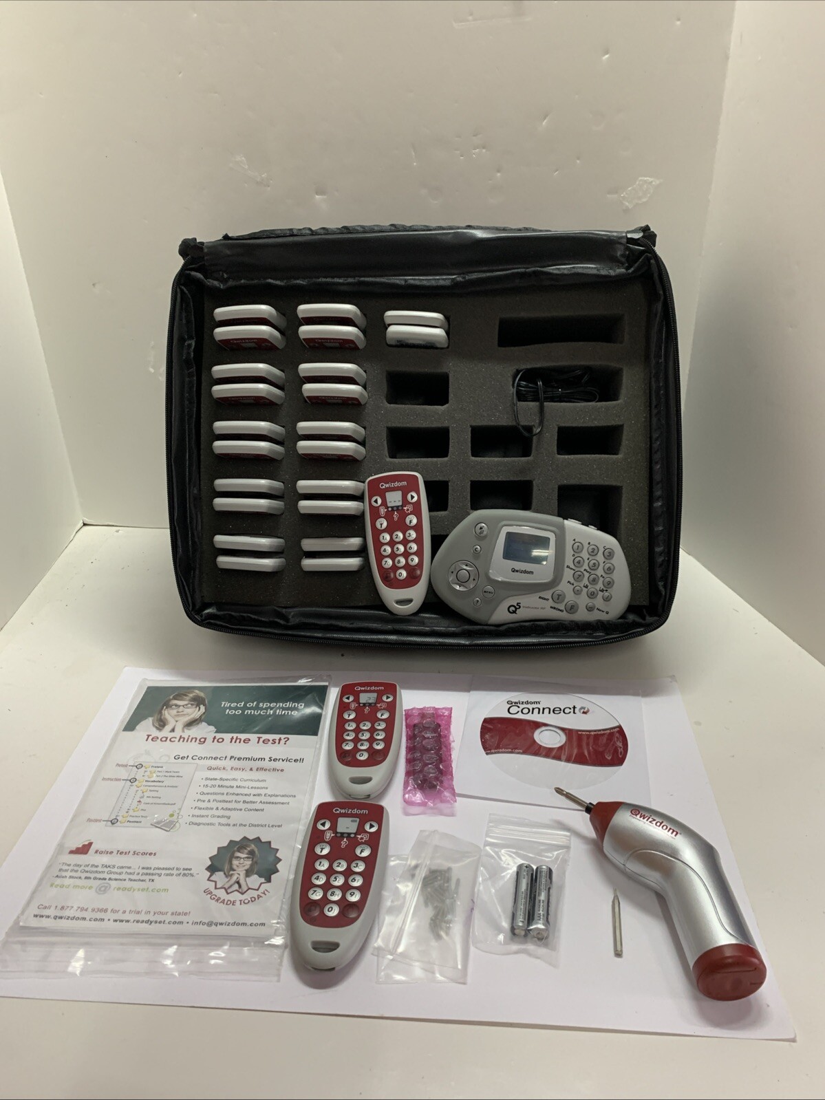 Lot 25 Qwizdom Q2 Remotes + Q5 Instructor + RF Host + Case TESTED