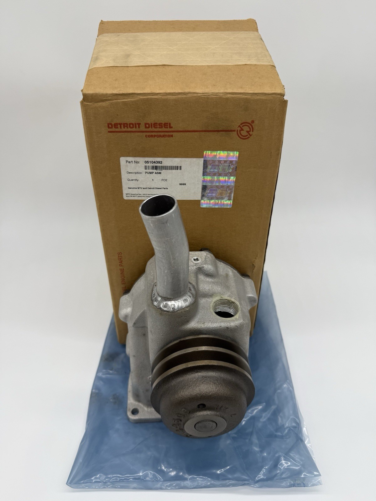 Detroit Diesel Pump Assembly 05104392  NOS