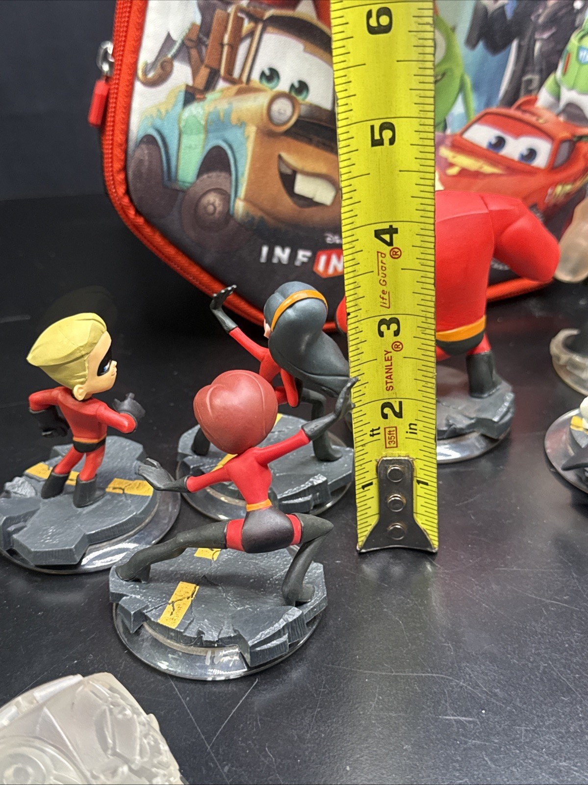 Disney Infinity Start 'N' Go Carrying Case w/ 7 Incredibles Figures