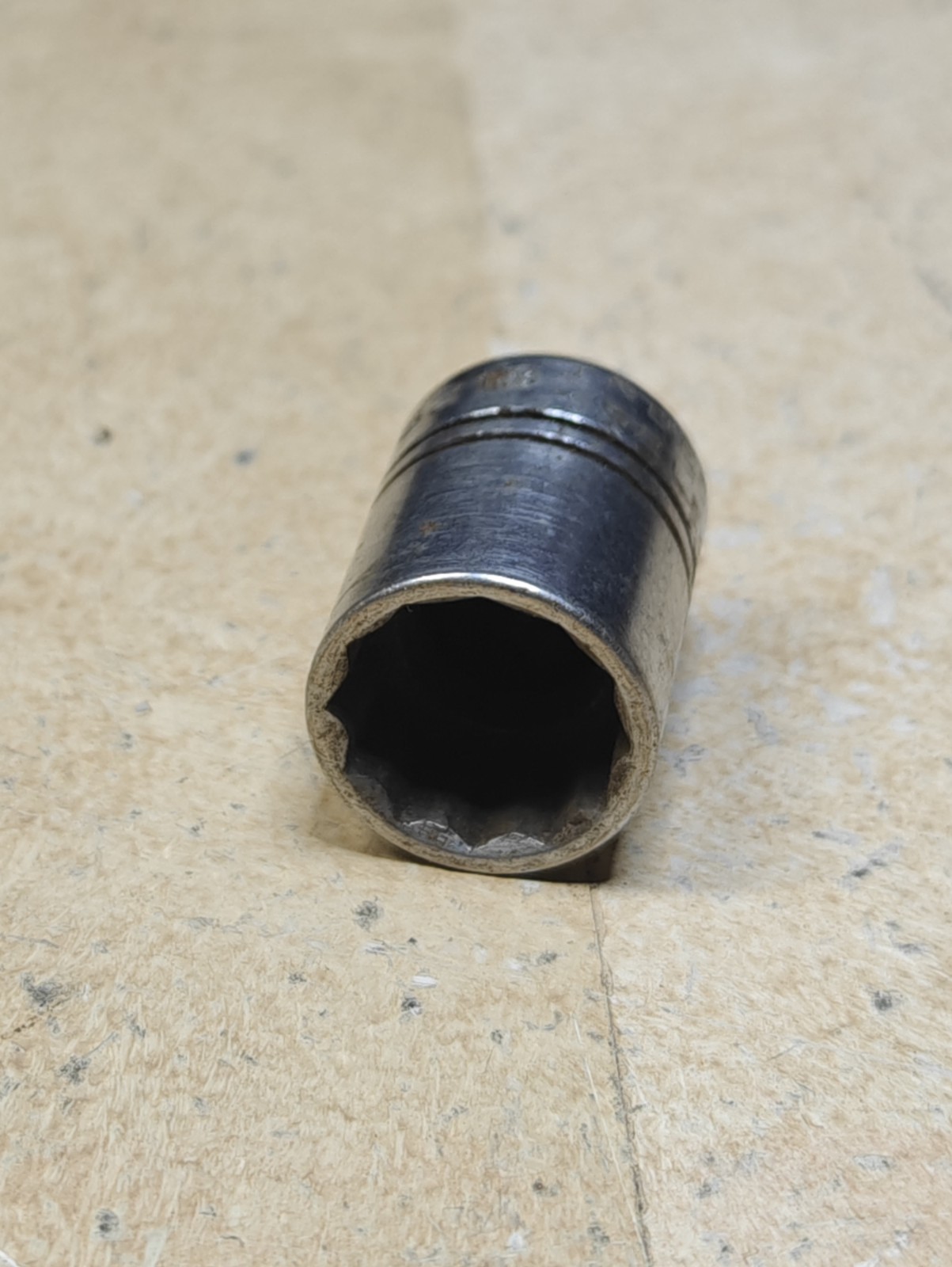 INDESTRO SELECT USA 6218 SOCKET 9/16 DRIVE 12 POINT
