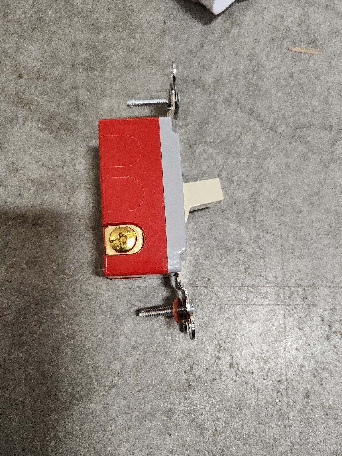Hubbell HBL1385I Toggle Switch, Single Pole Double Throw, Ivory, NEW