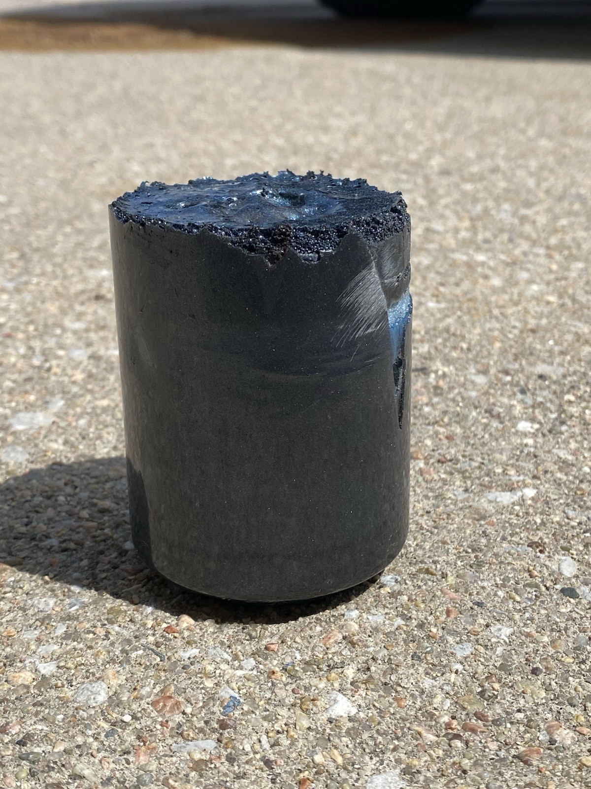Black epoxy can