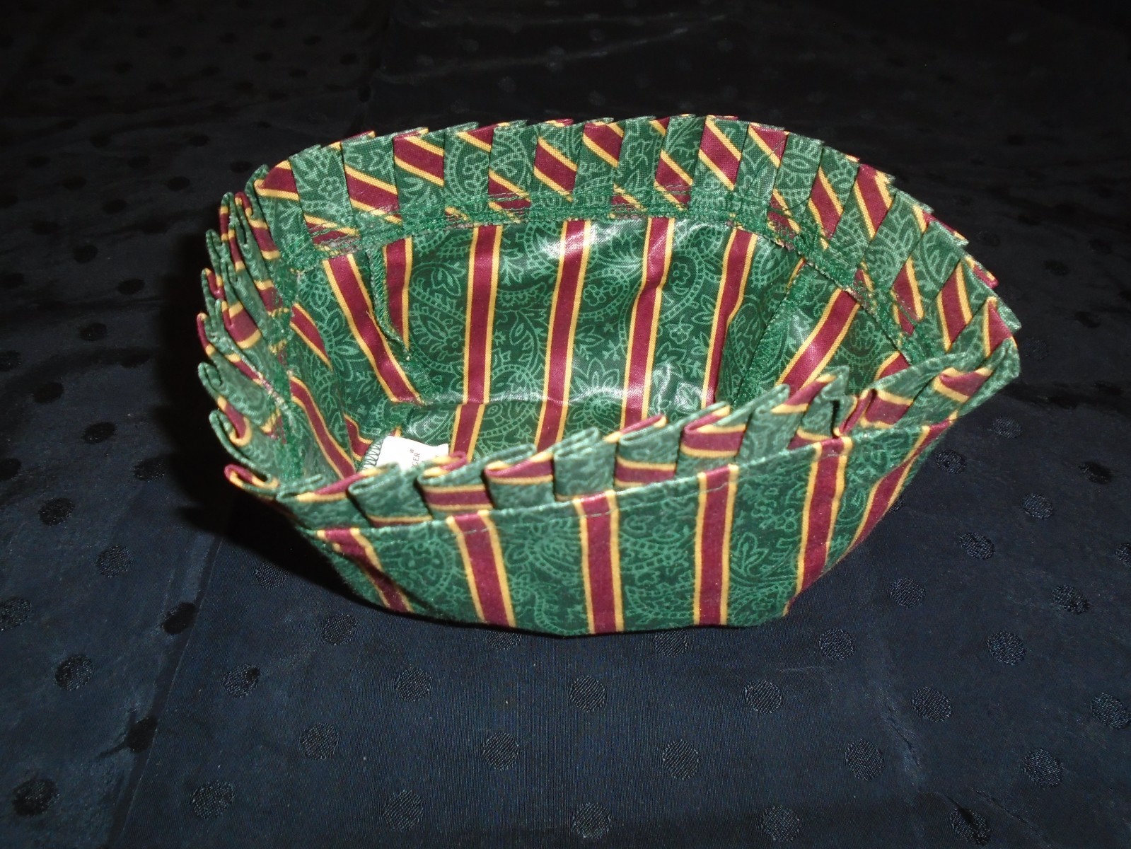Longaberger Imperial Stripe Tea Basket Liner-Christmas