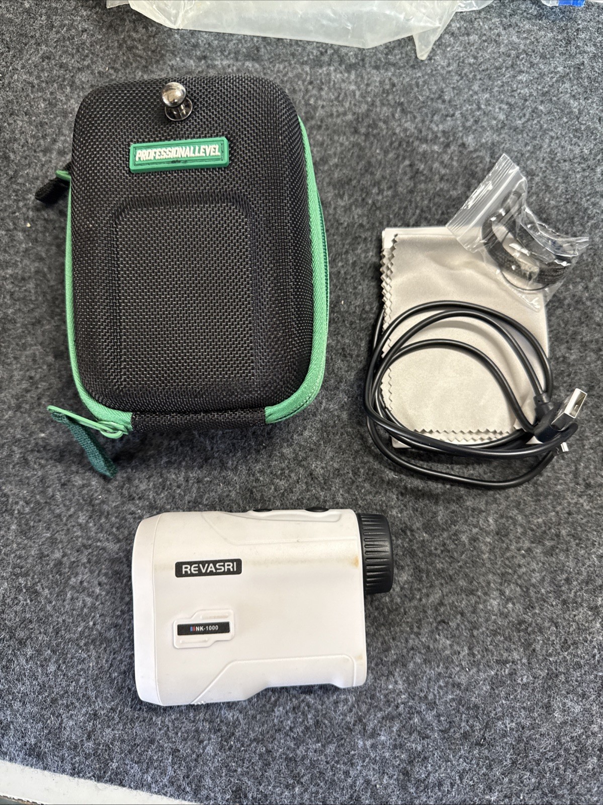 REVASRI NK-1000 Laser Rangefinder Golf Hunting USB-C Rechargeable White Compact