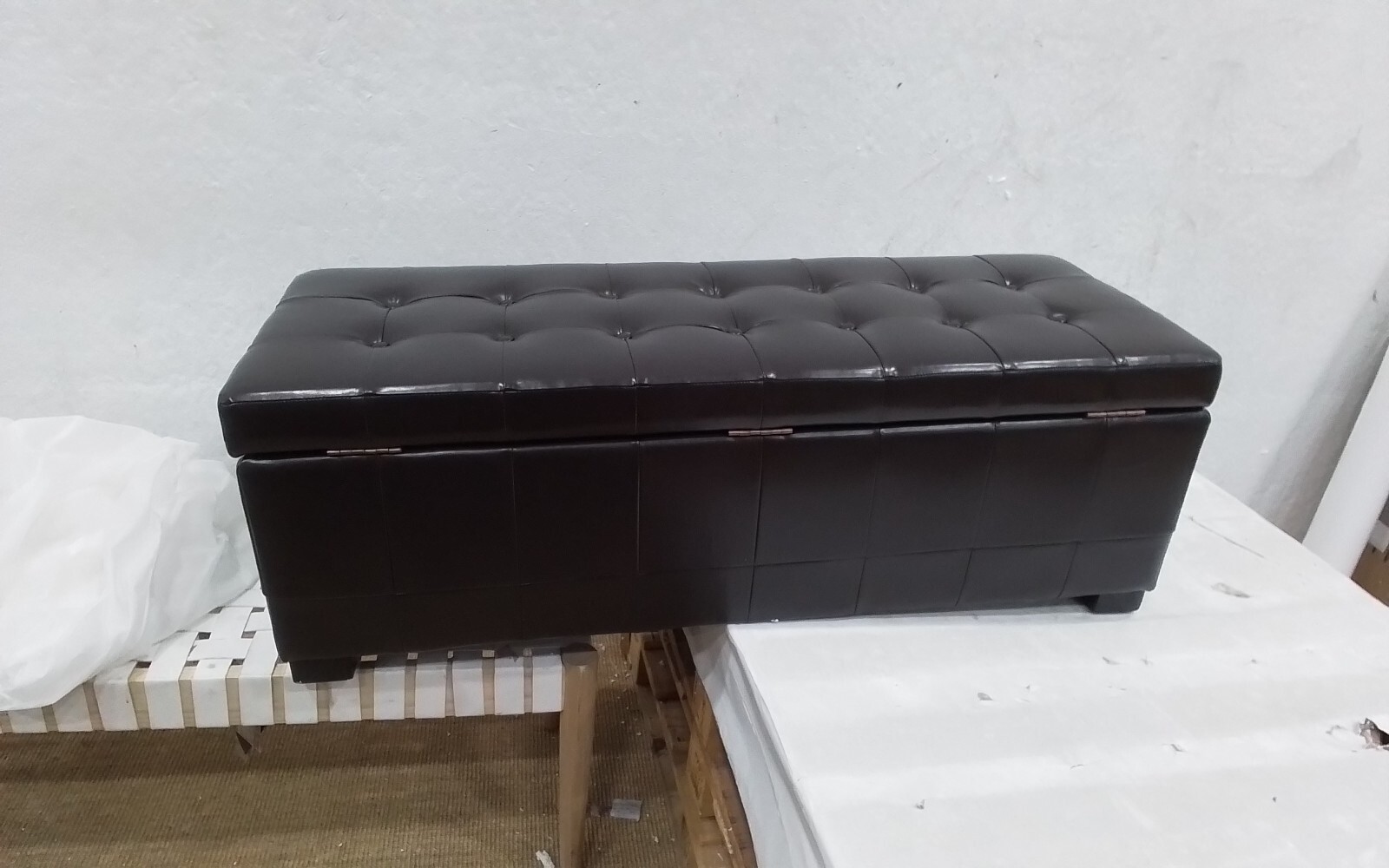 Safavieh MANHATTAN LG STORAGE OTTOMAN, Reduced Price 2172730838 HUD4200A