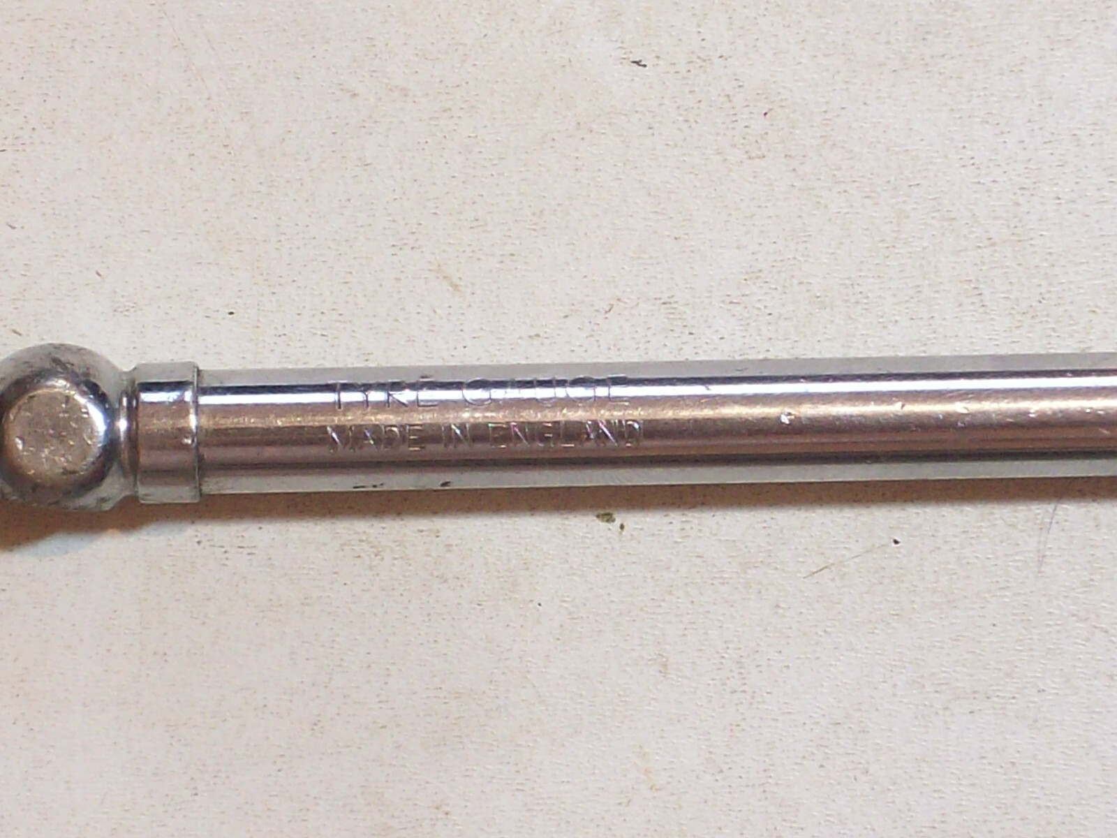 Hand tool TIRE PRESSURE GAGE TYRE GAUGE MADE IN ENGLAND 10 – 120 PSI