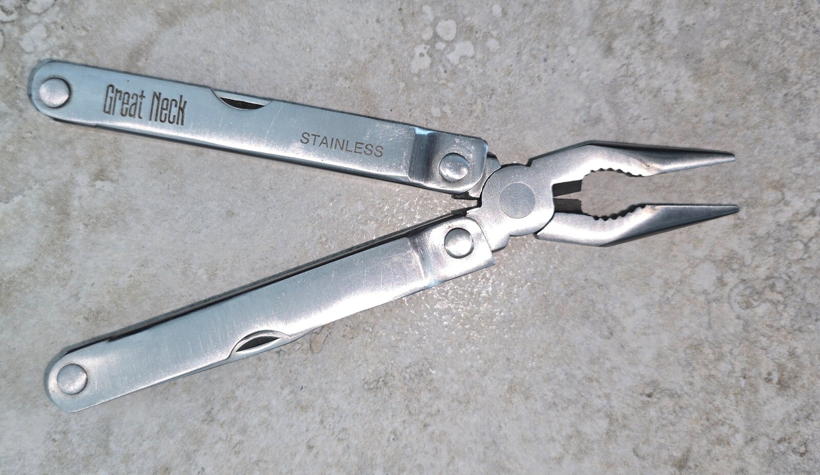 Great Neck Multi Tool - Multiple Knife Blades & Pliers With Carry Case