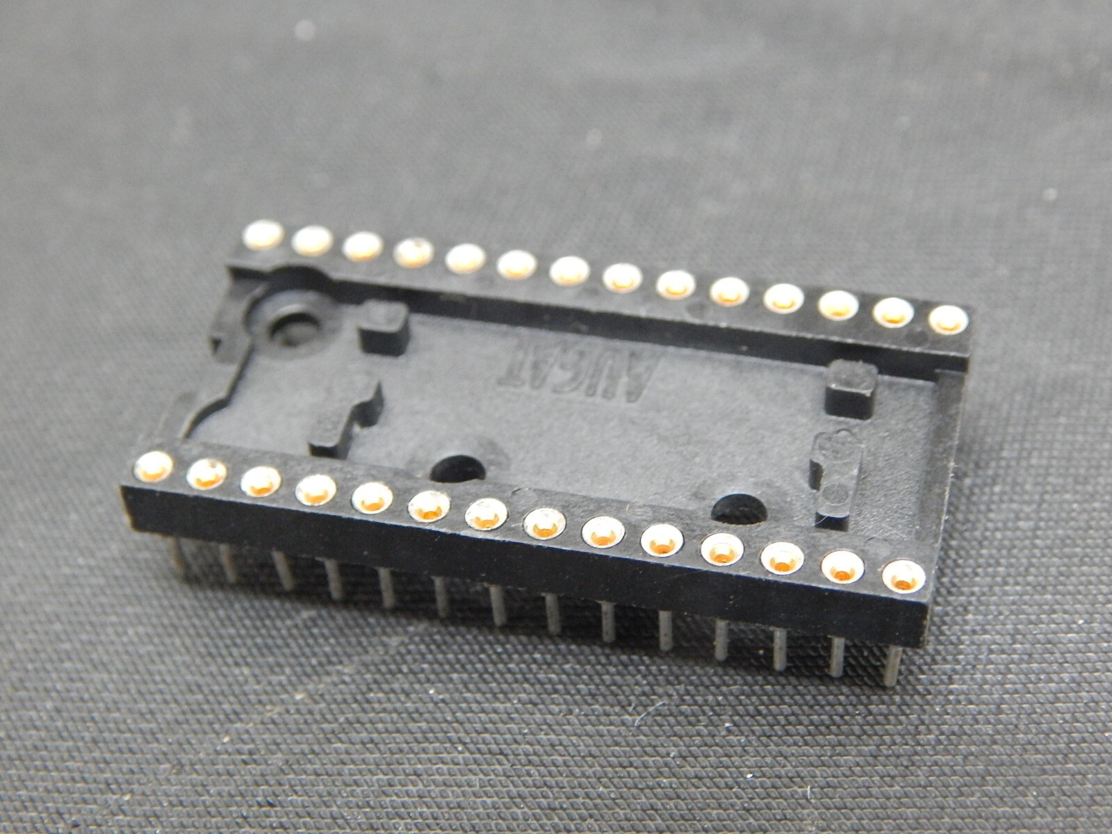 AUGAT 528-AG37D 28 PIN DIP MACHINE PIN 528AG37D -  USA SELLER FAST SHIPPING