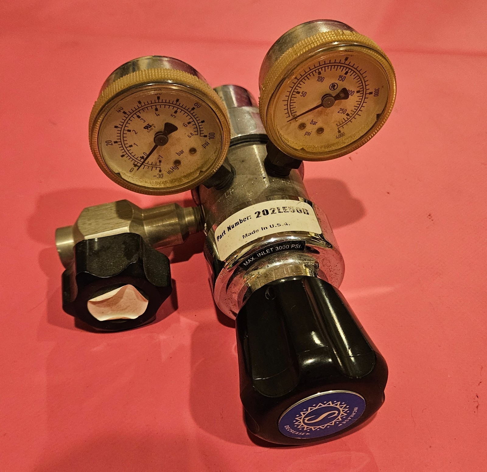 Scott Specialty Gases 202LE50B Gas Regulator 3000psi USED UNTESTED