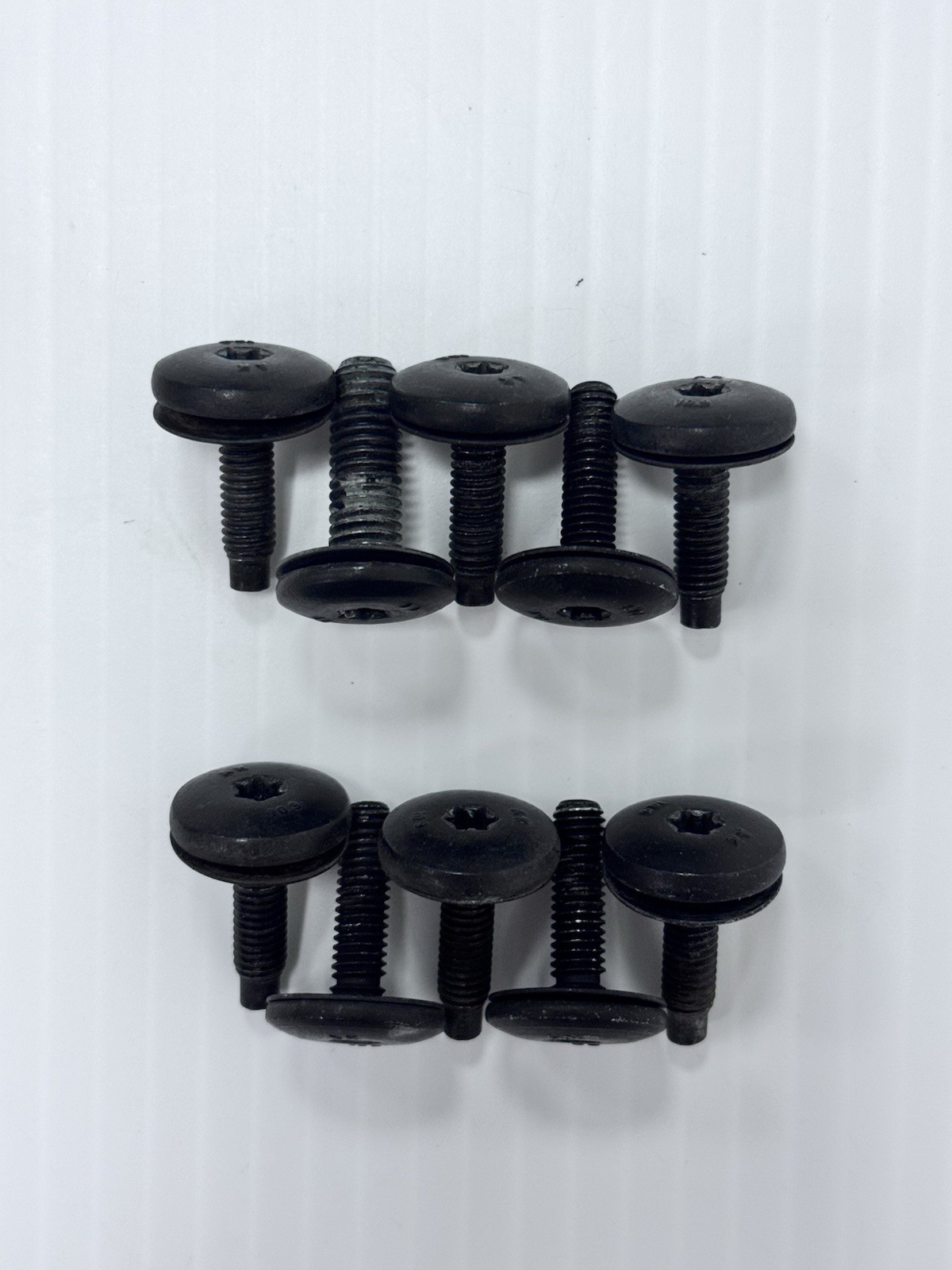 🚘 (10) BMW E90 E91 E65 E66 E60 M5 E63 M6 E64 750i headlight radiator screw bolt