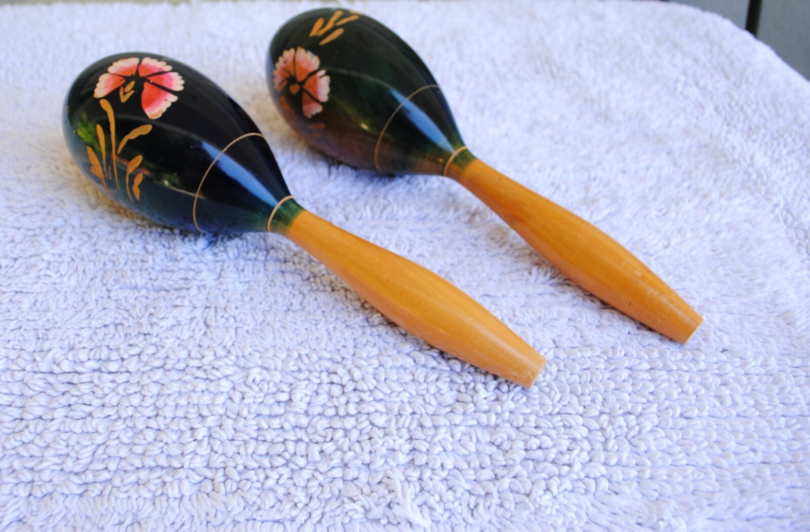Vtg Pair (2) Large Wood Carved Maracas Shakers Cabo San Lucus Mexico Green 11"