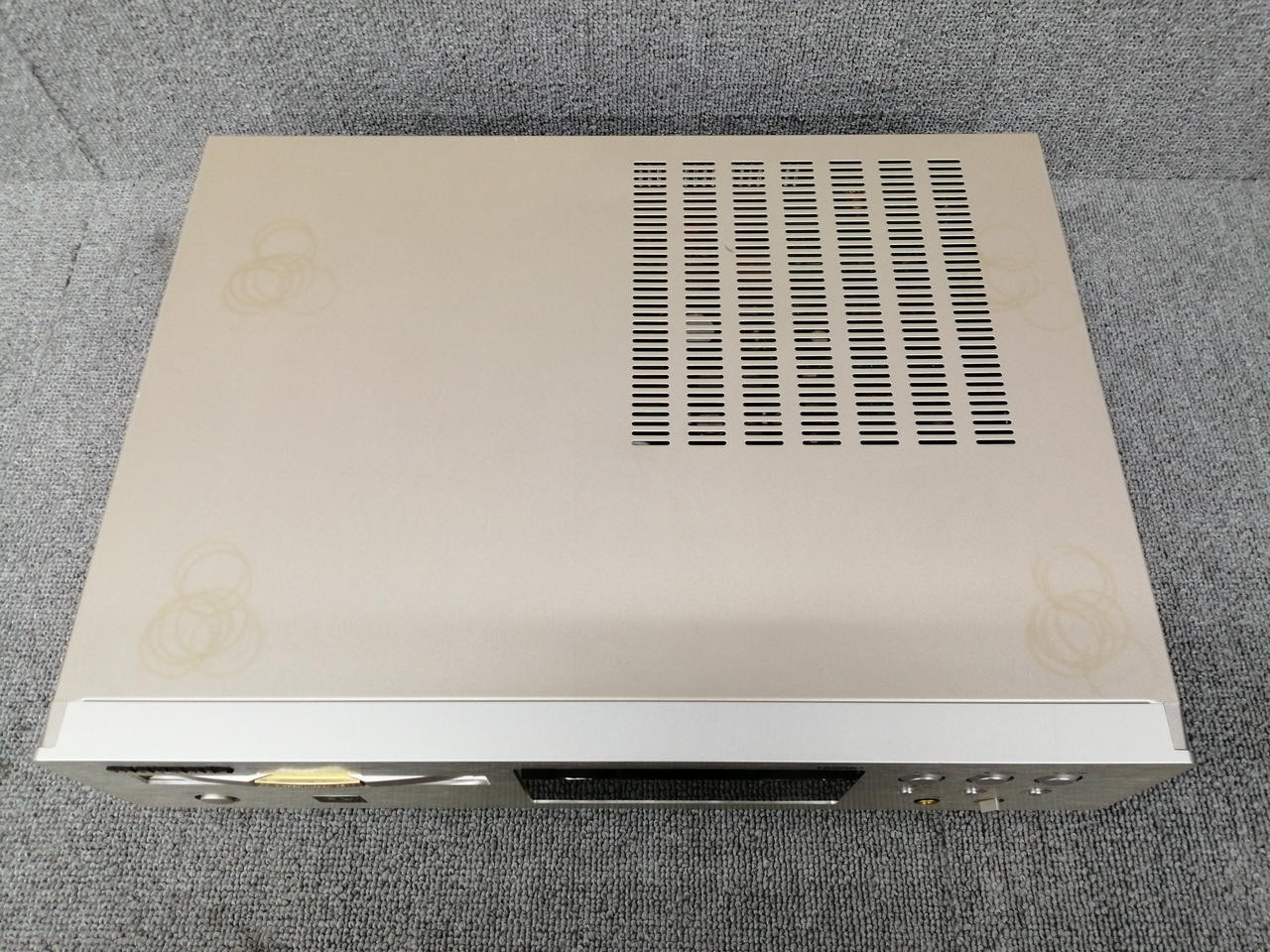 MARANTZ SA8400F SACD player